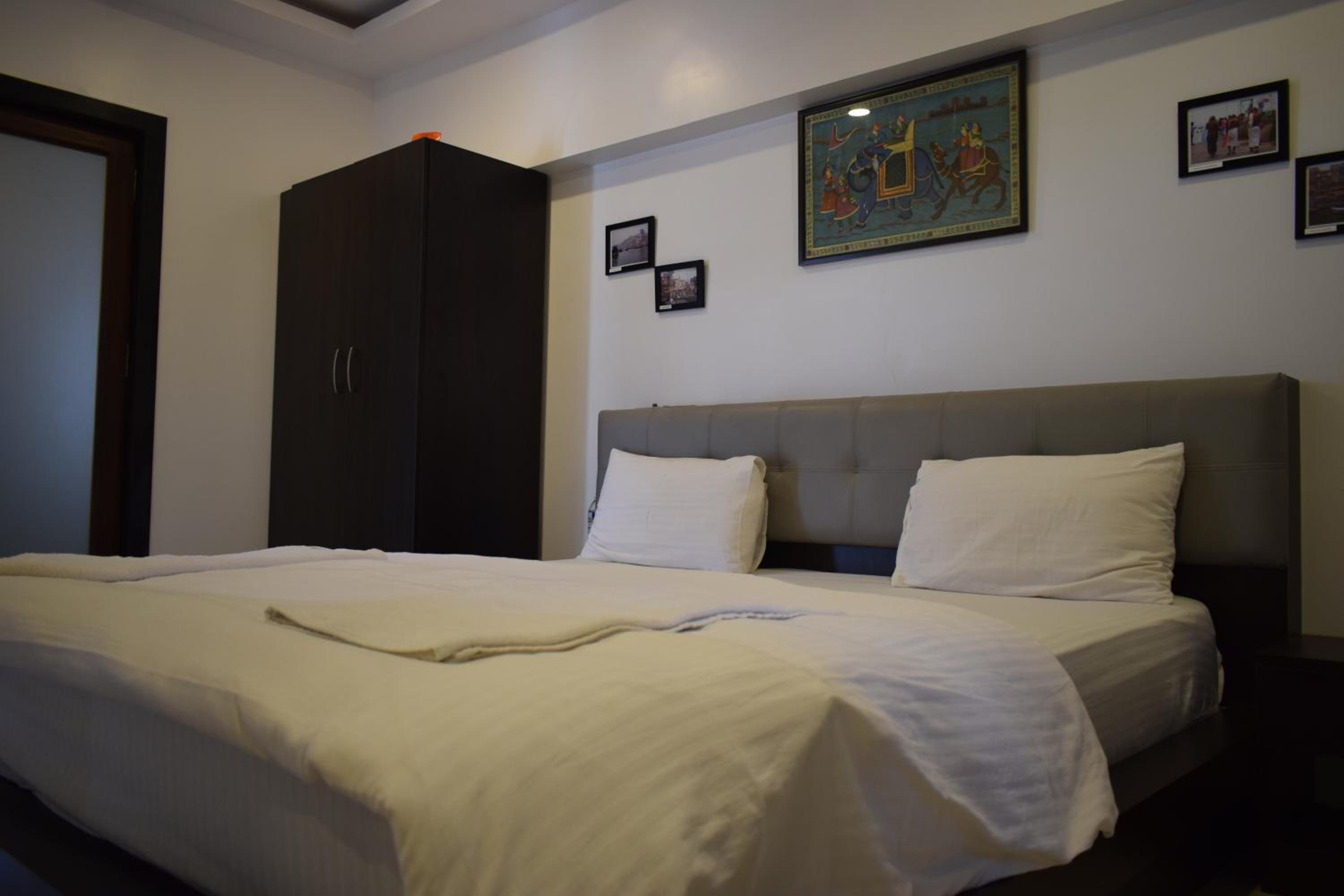 Athi Resorts