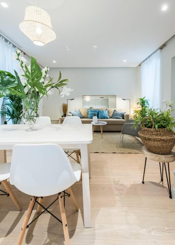 Explore Madrid from a warm apartment with patio at a newly refurbished manorial building