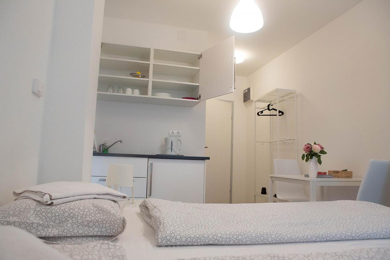 Hauptbahnhof Rooms
