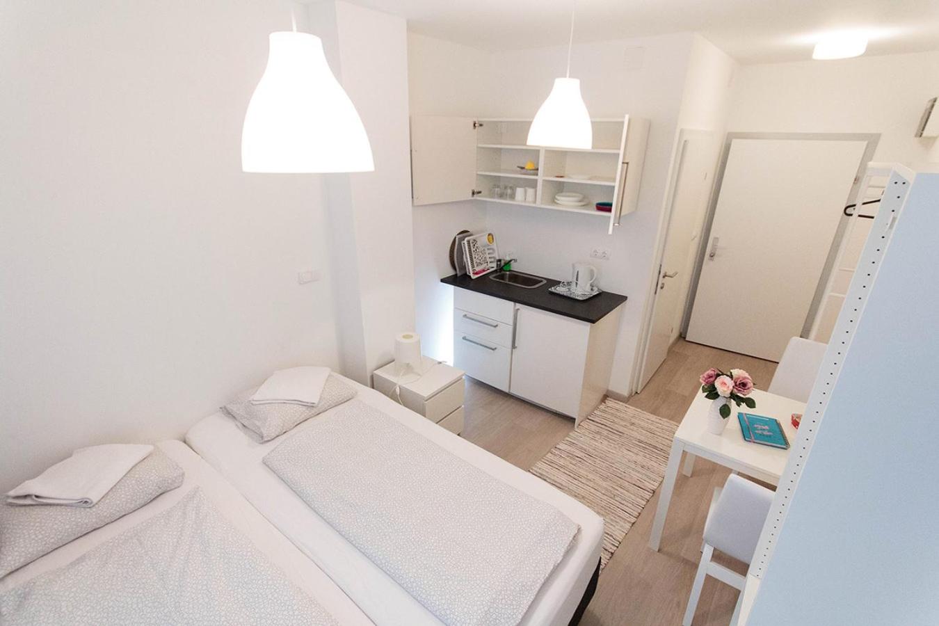 Hauptbahnhof Rooms