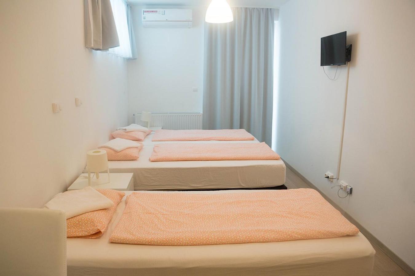 Hauptbahnhof Rooms