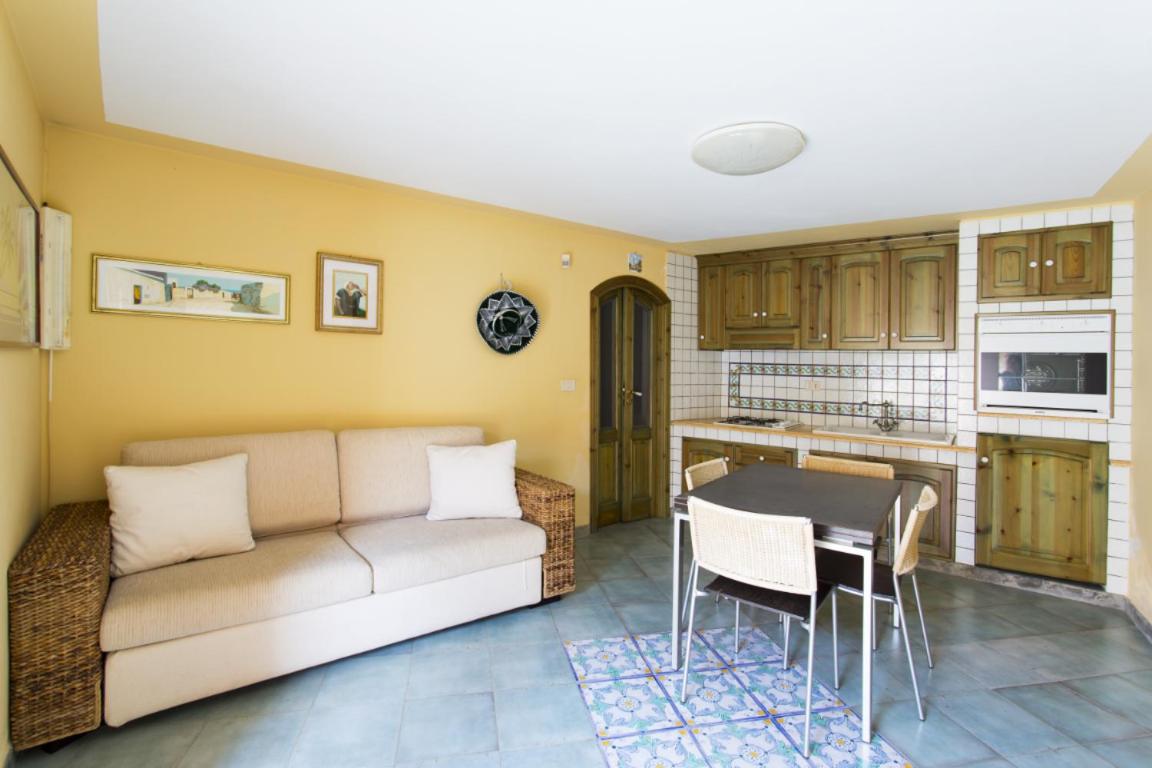 VILLA ROSETTA ampi spazi esterni WIFI FREE view 5