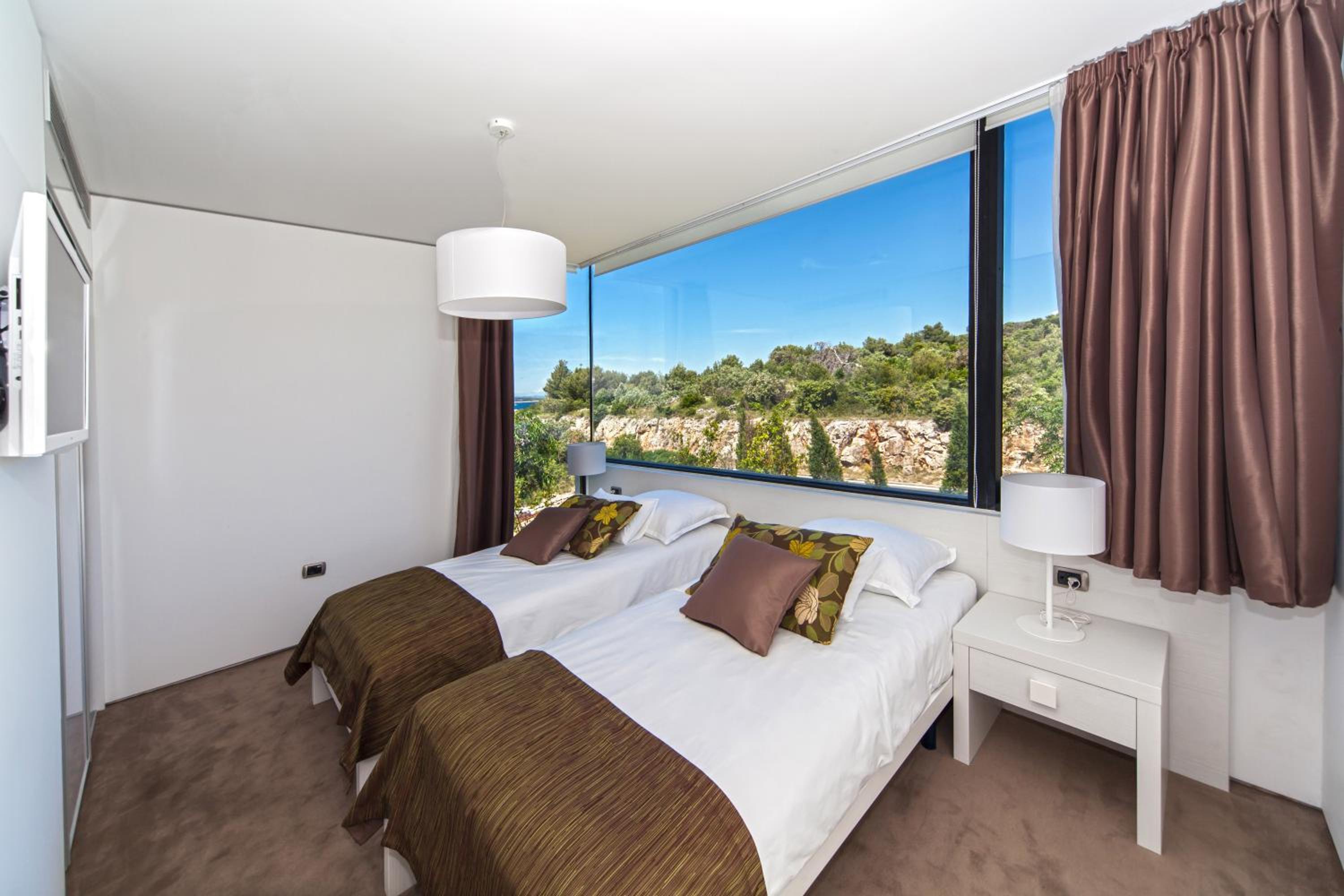 Golden Rays Luxury Villas & Apartments