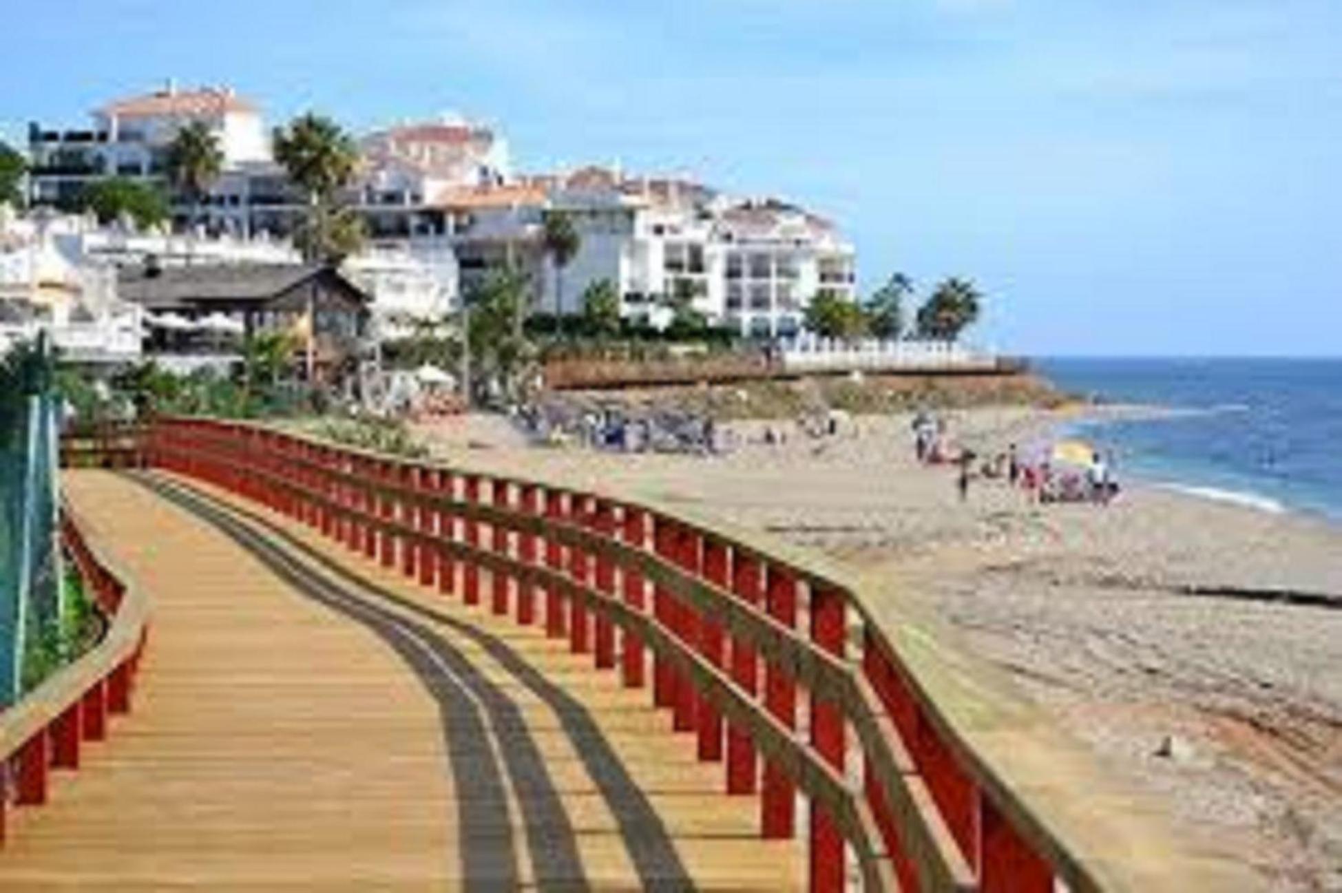 BALCON DEL MAR 2 APARTAMENT ON THE BEACH FRONT view 3