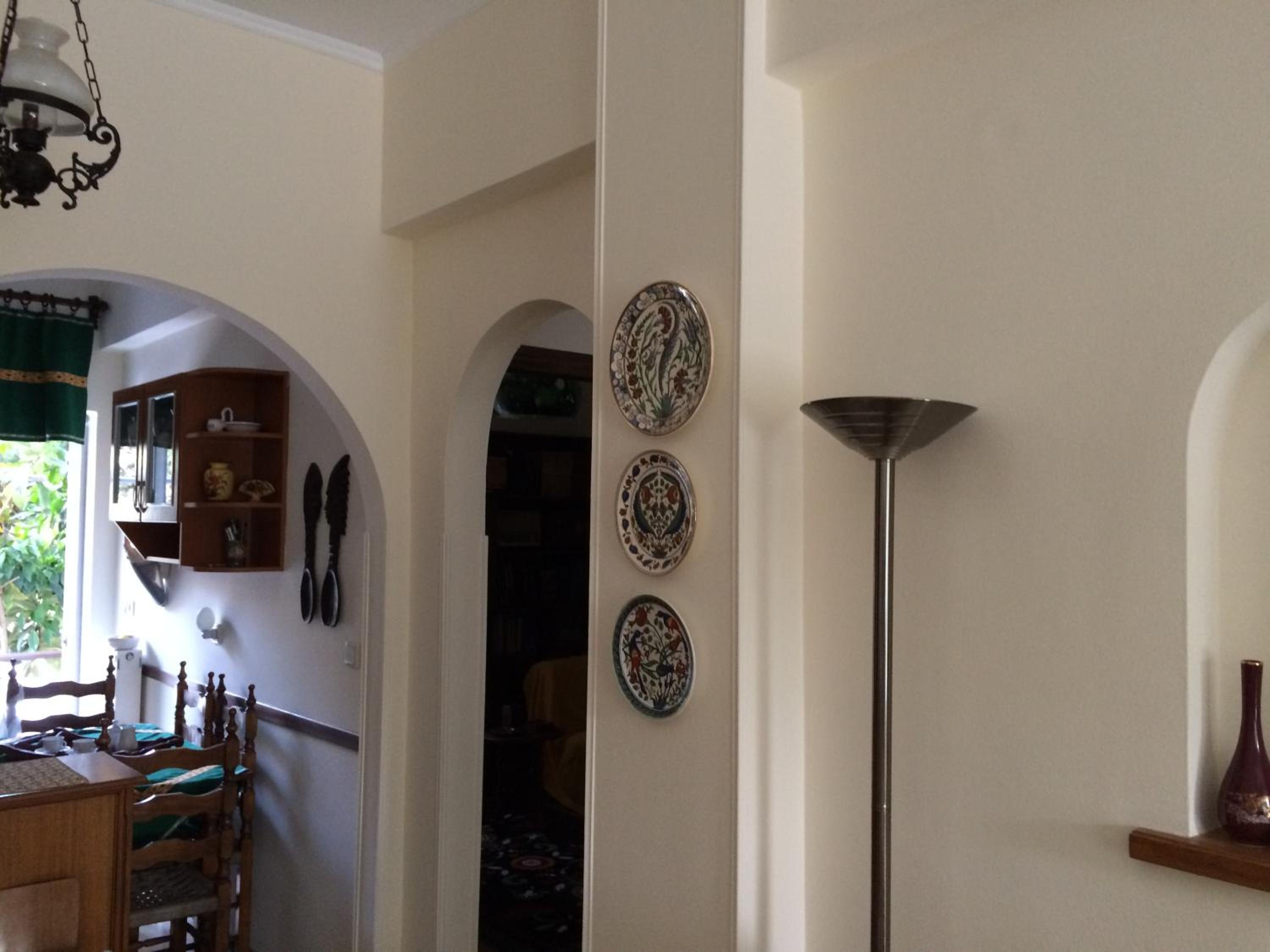 Traditional House view 3