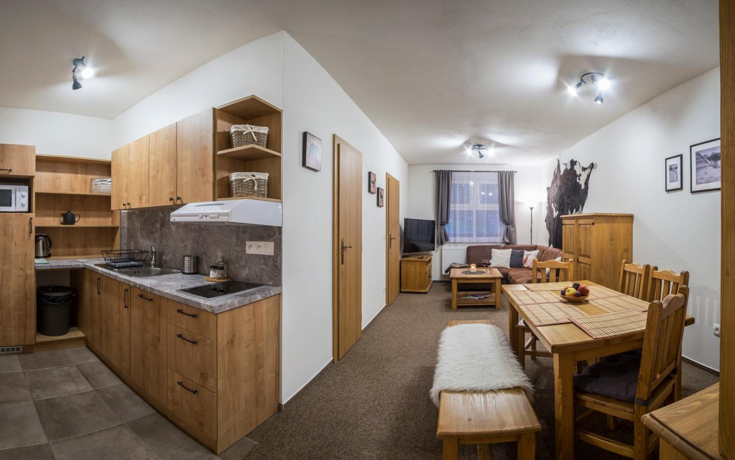 Apartmany Biela Put - Veverica view 4