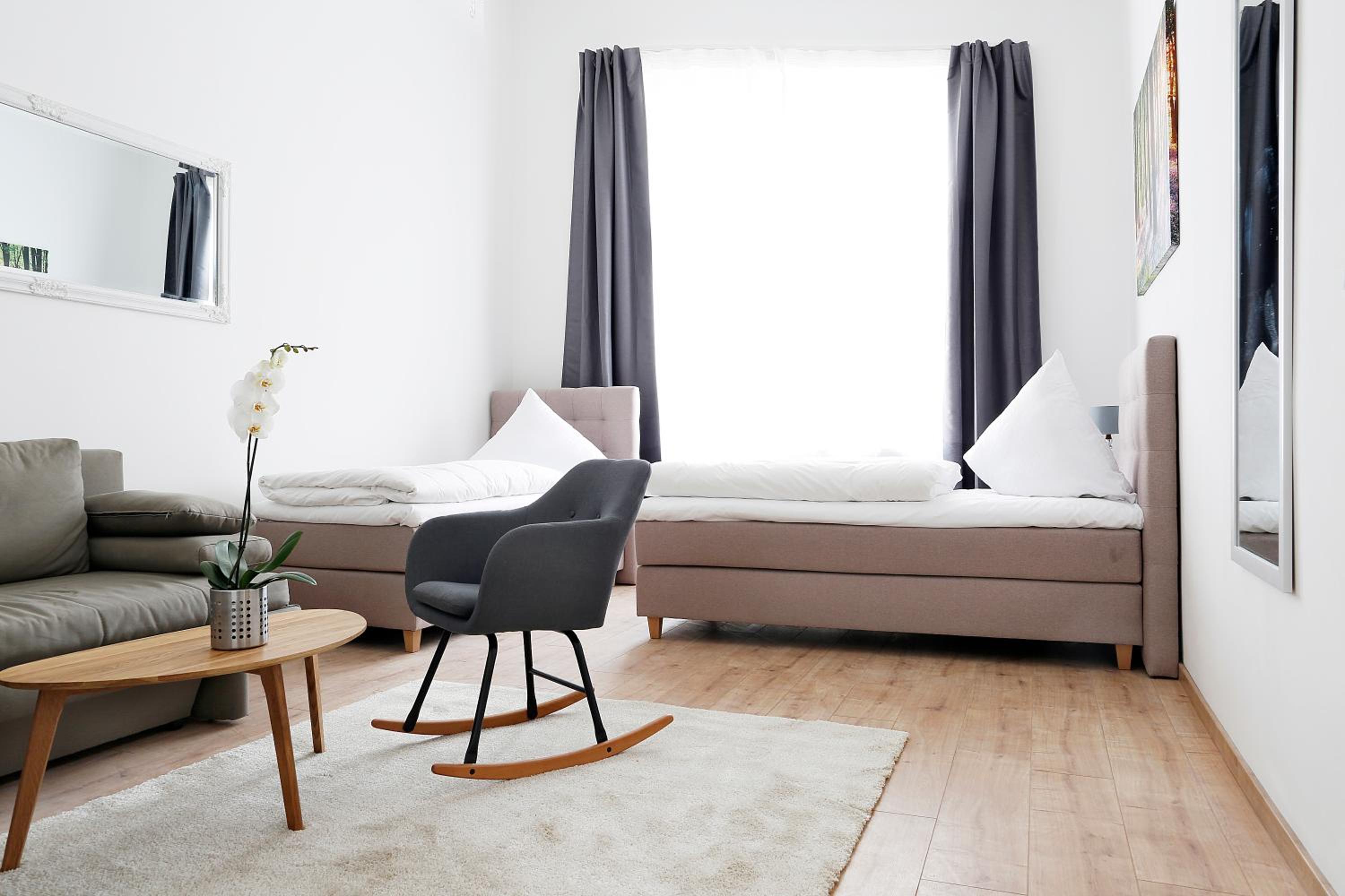BLISSE by ROCKCHAIR Apartments l SUPERHOST Status l 5 Schlafzimmer 3 Bäder 3 Balkone l Family & Business Flair welcomes you!