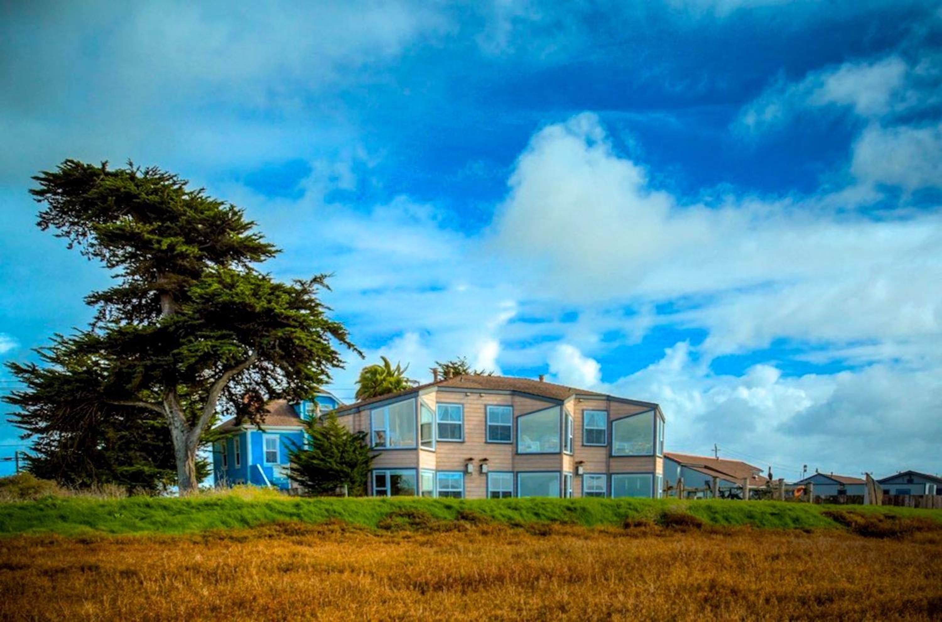 Captain's Inn at Moss Landing