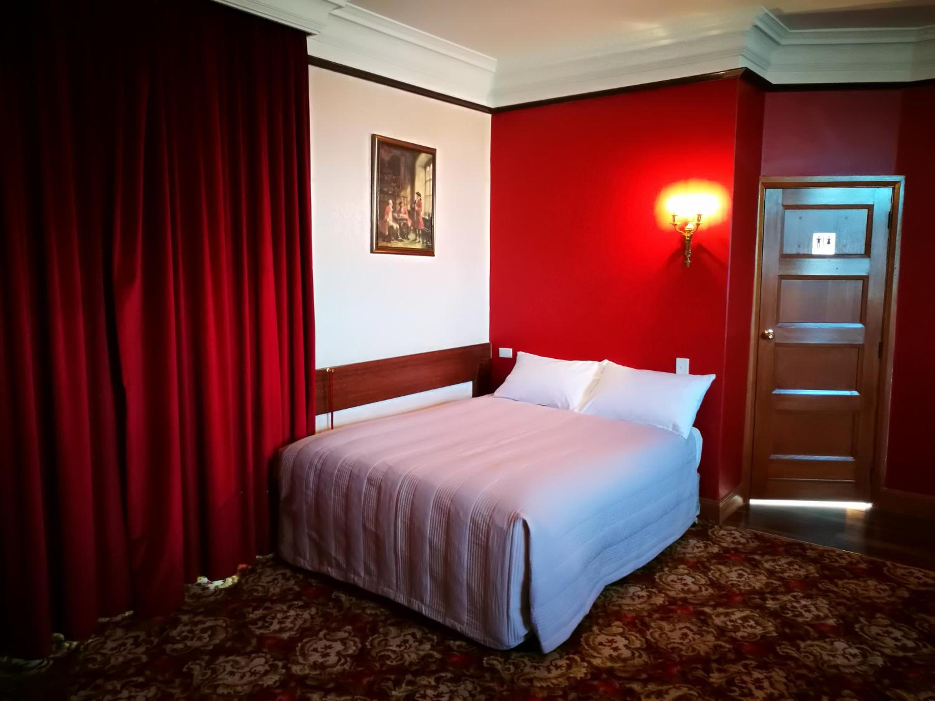 Motel Mayfair on Cavell