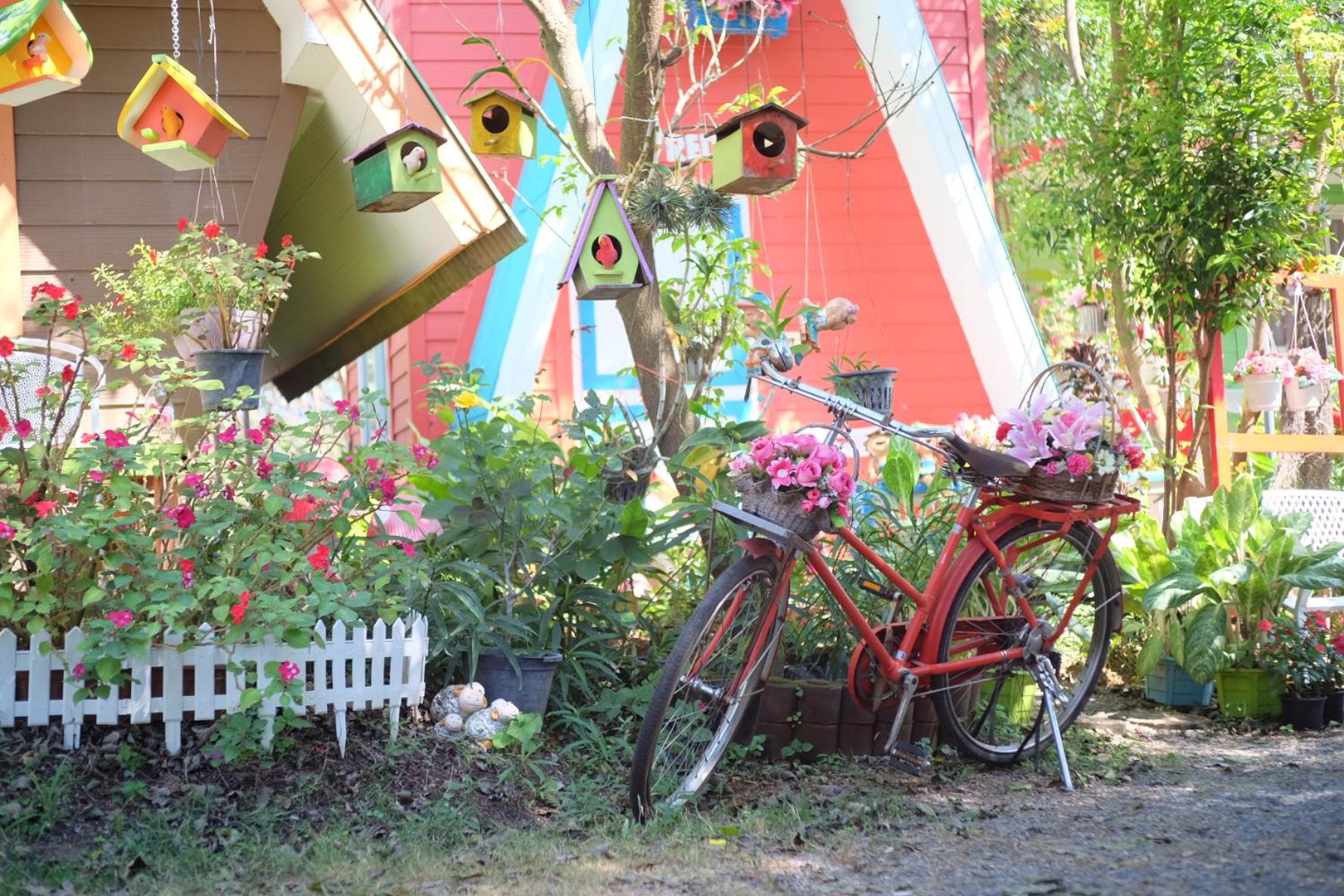 A Houses Homestay