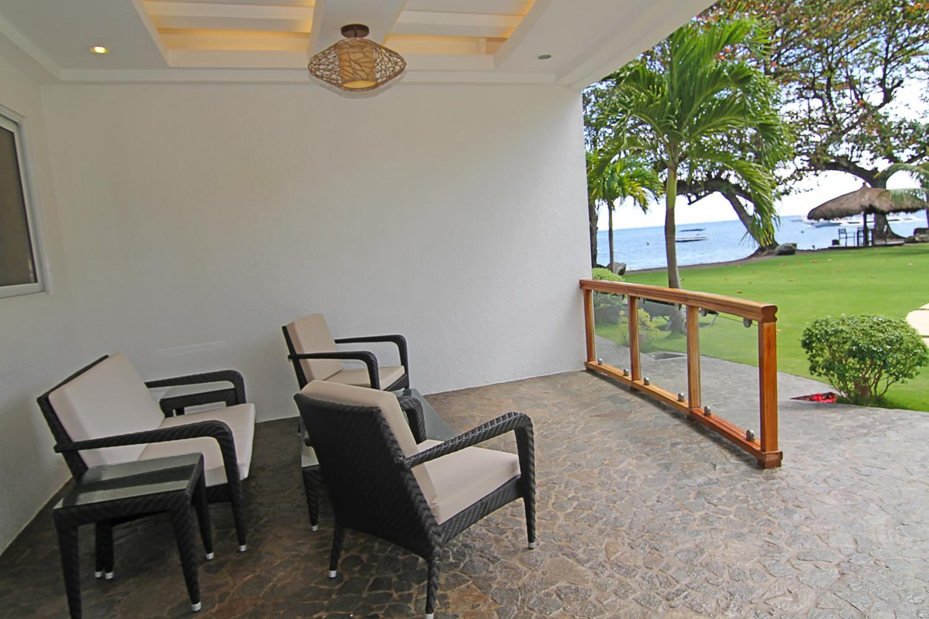 Vida Homes Condo Resort