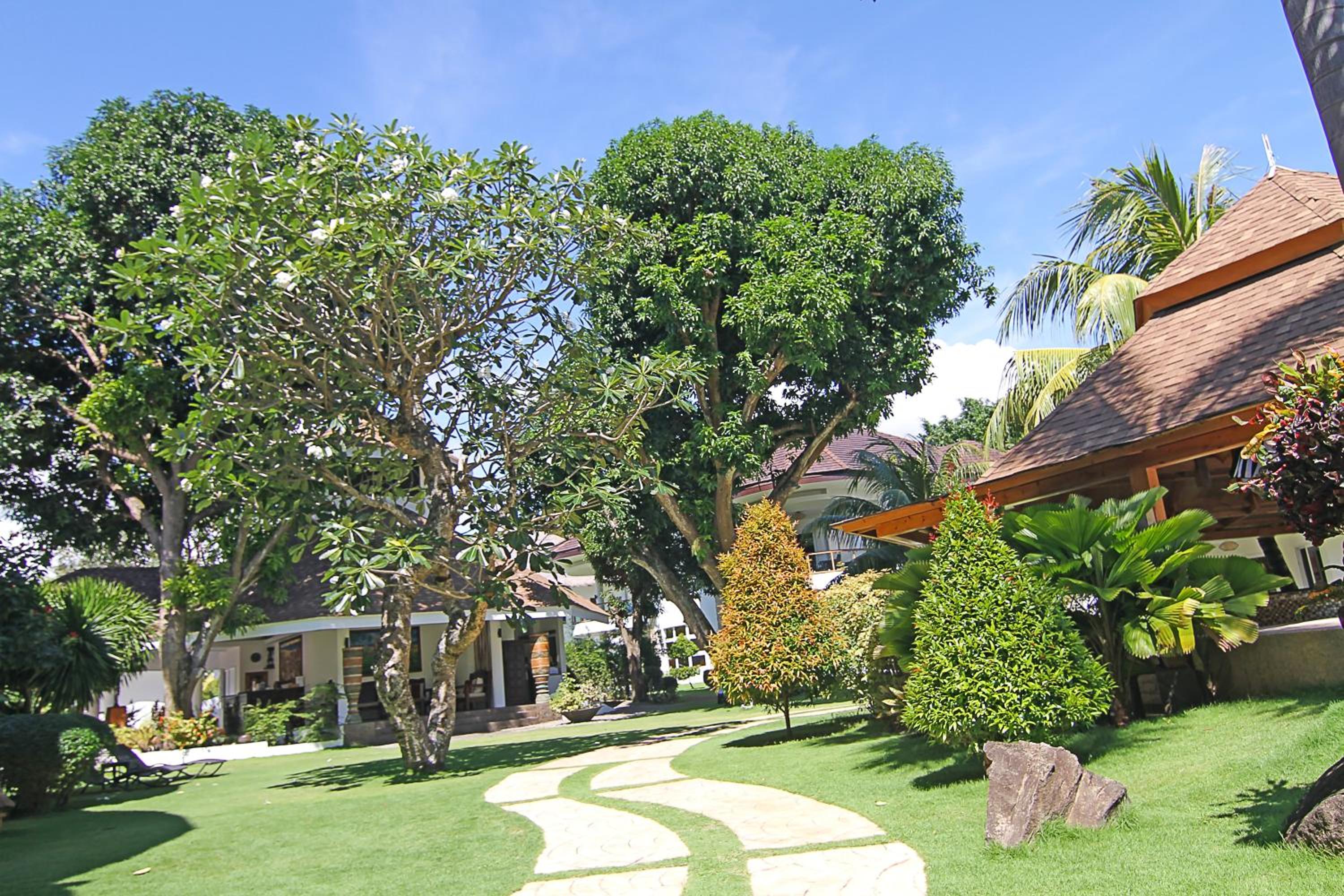 Vida Homes Condo Resort