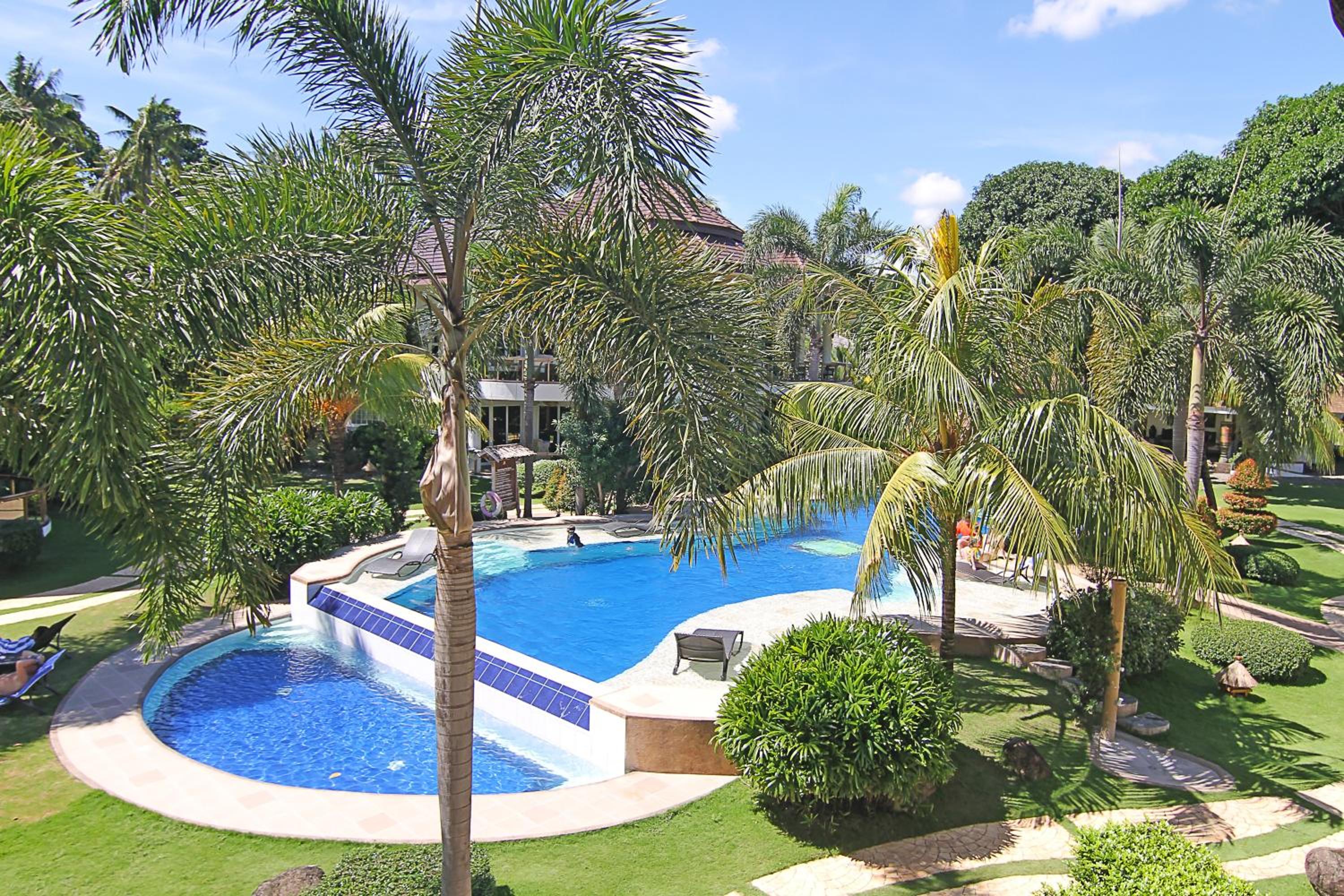 Vida Homes Condo Resort