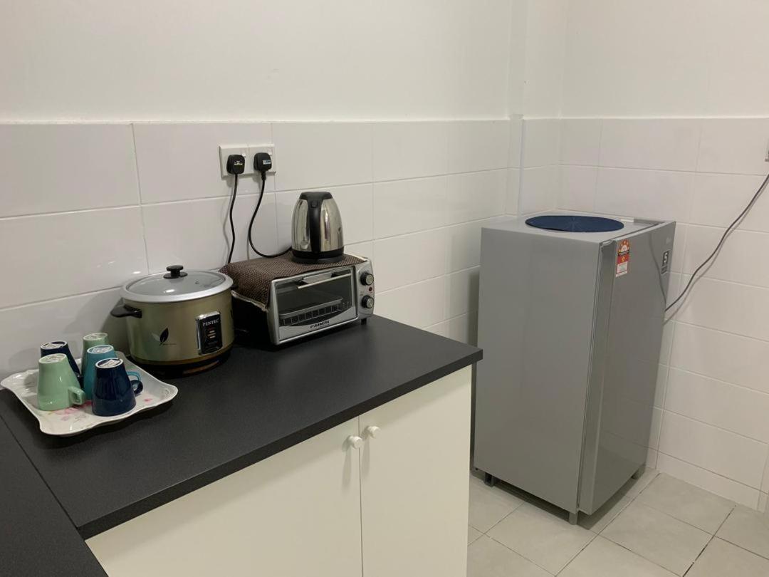 Putra 1 Pool Homestay Bandar Seri Putra photo 7
