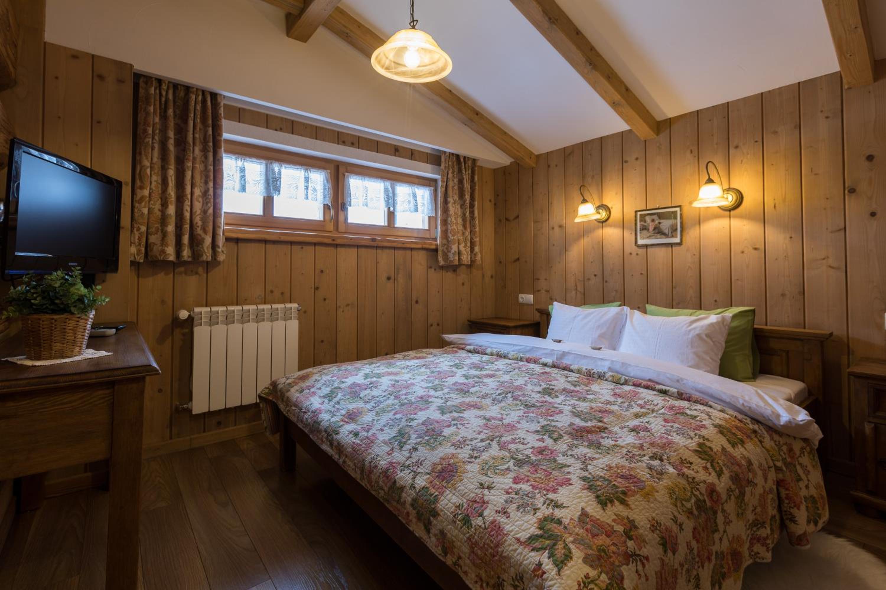 Bambi Cottage view 4