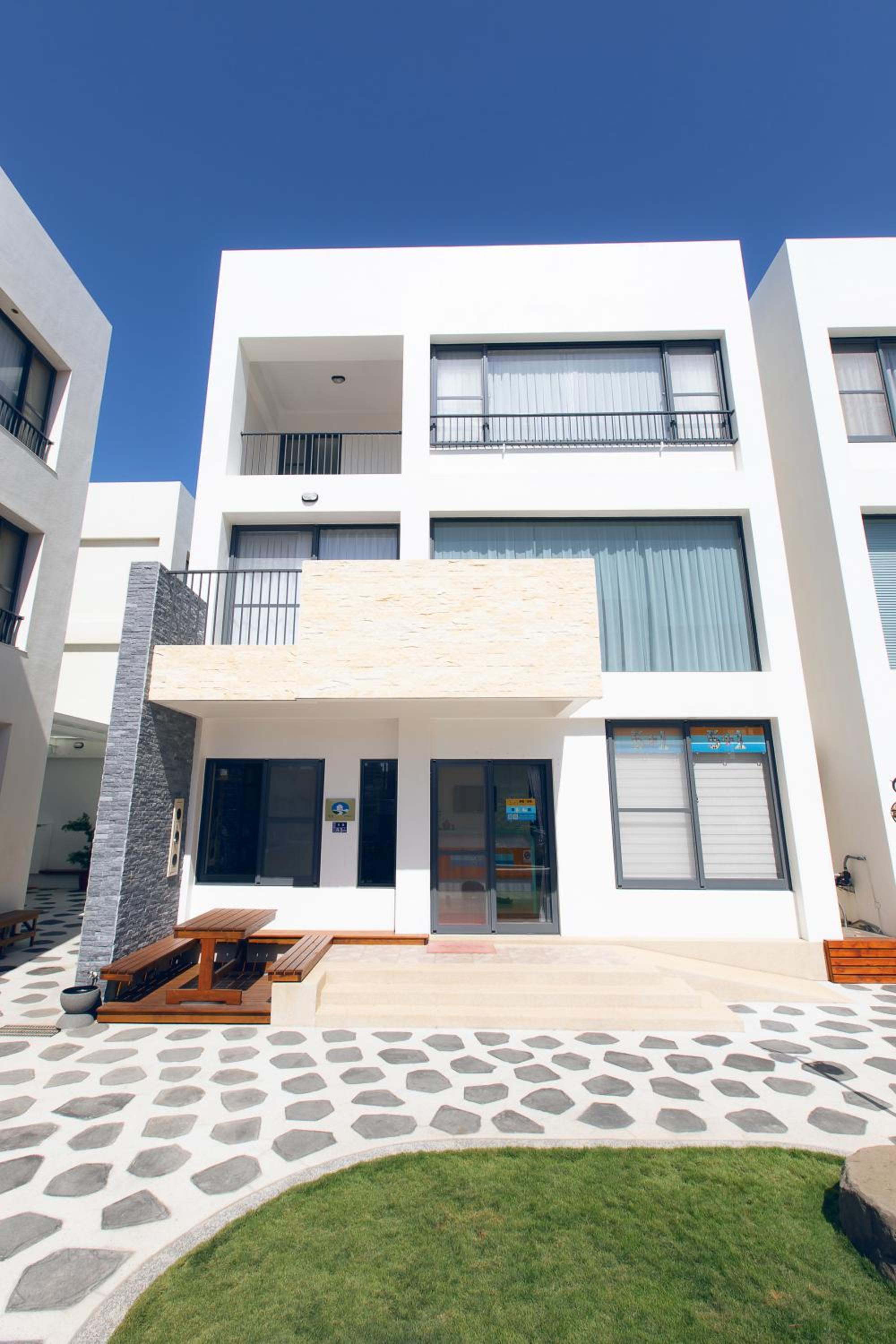 5+1 Homestay view 3