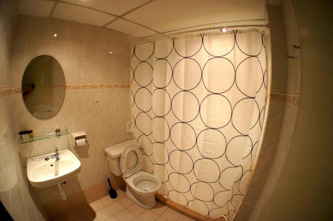 Cozy Little Room at Suria Kipark Damansara Apartment with Fully Equipped Kitchen and Laundry