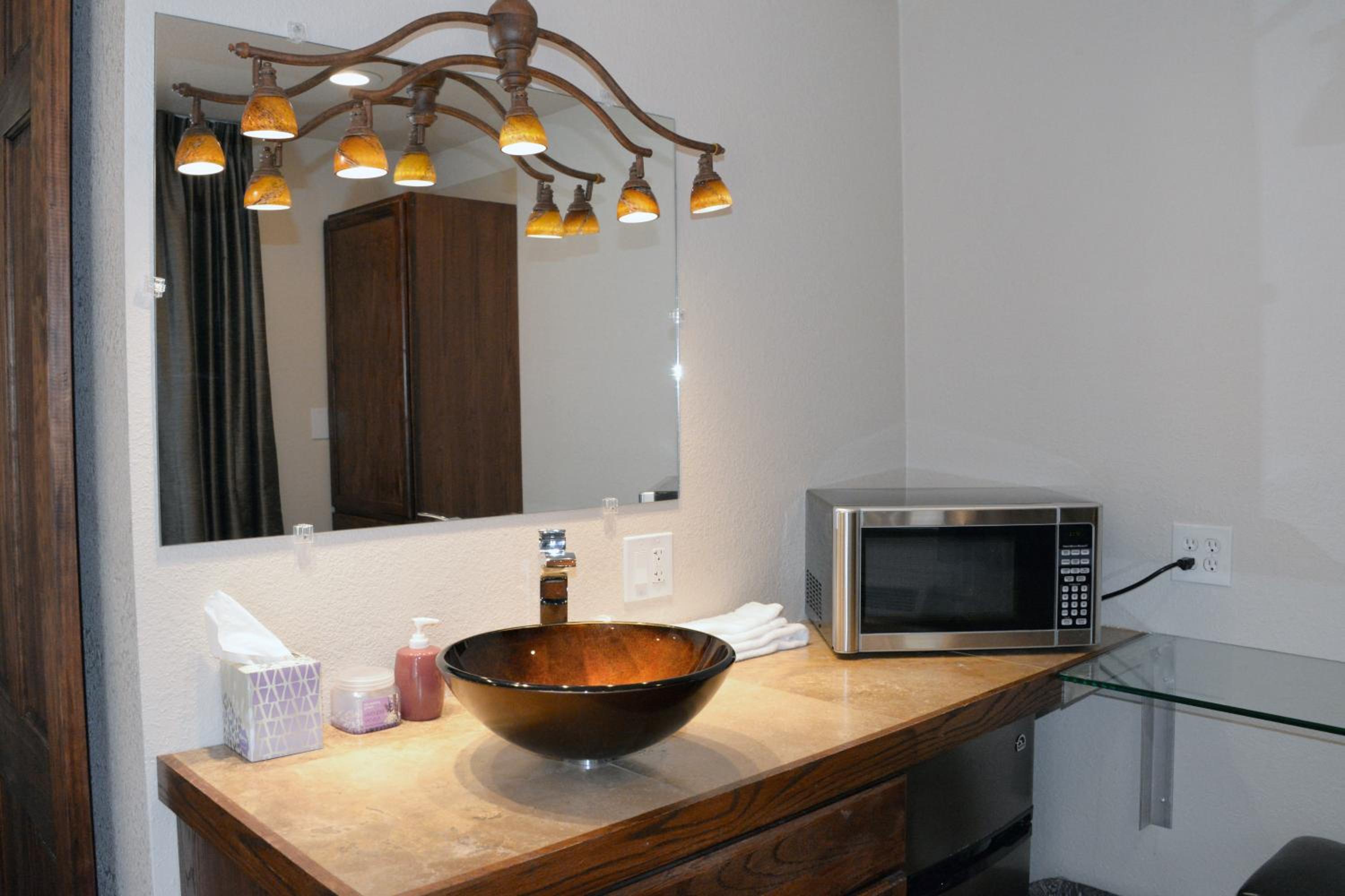 The Crest Motel, photo 14