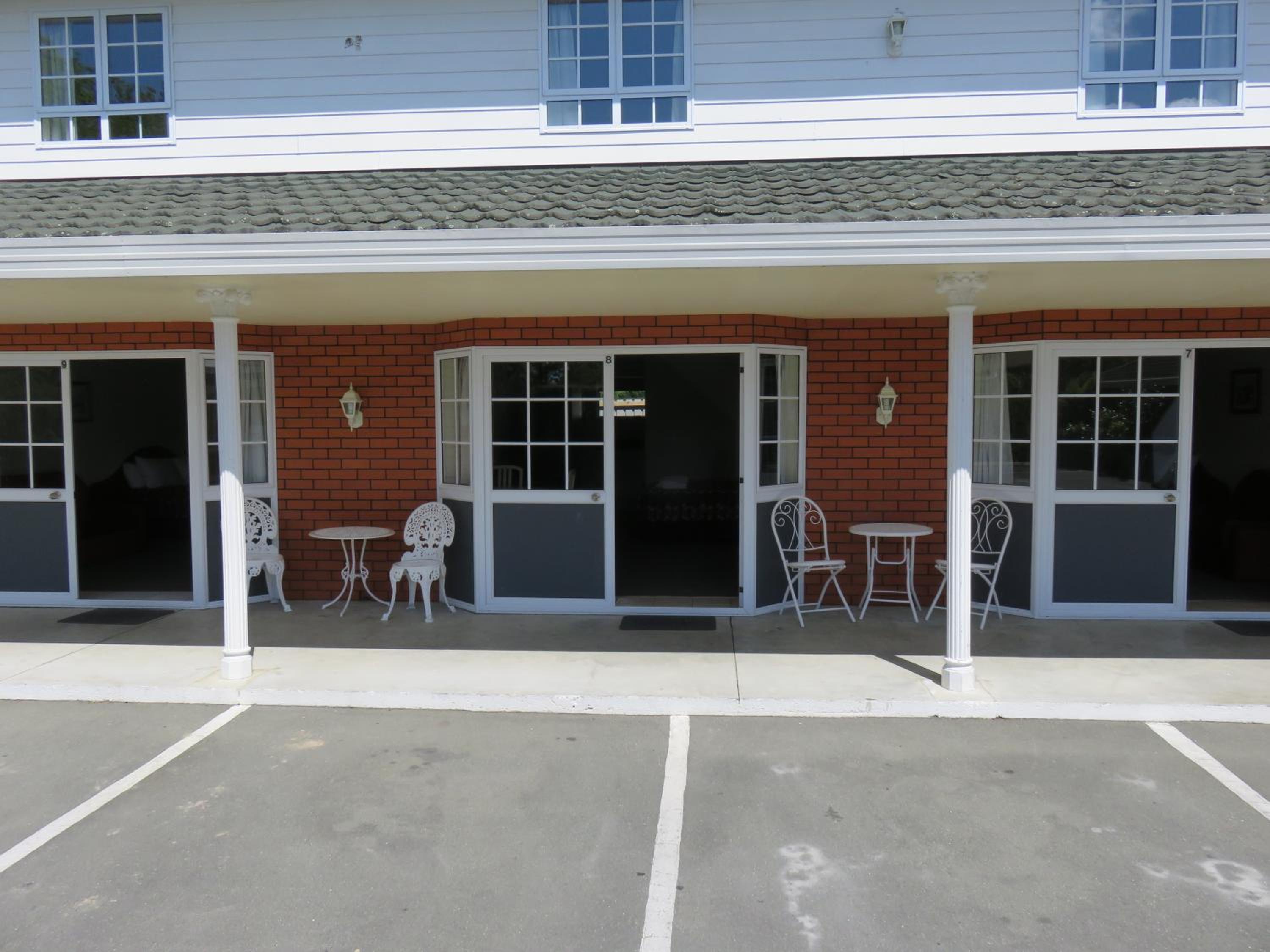 Admirals Motor Lodge