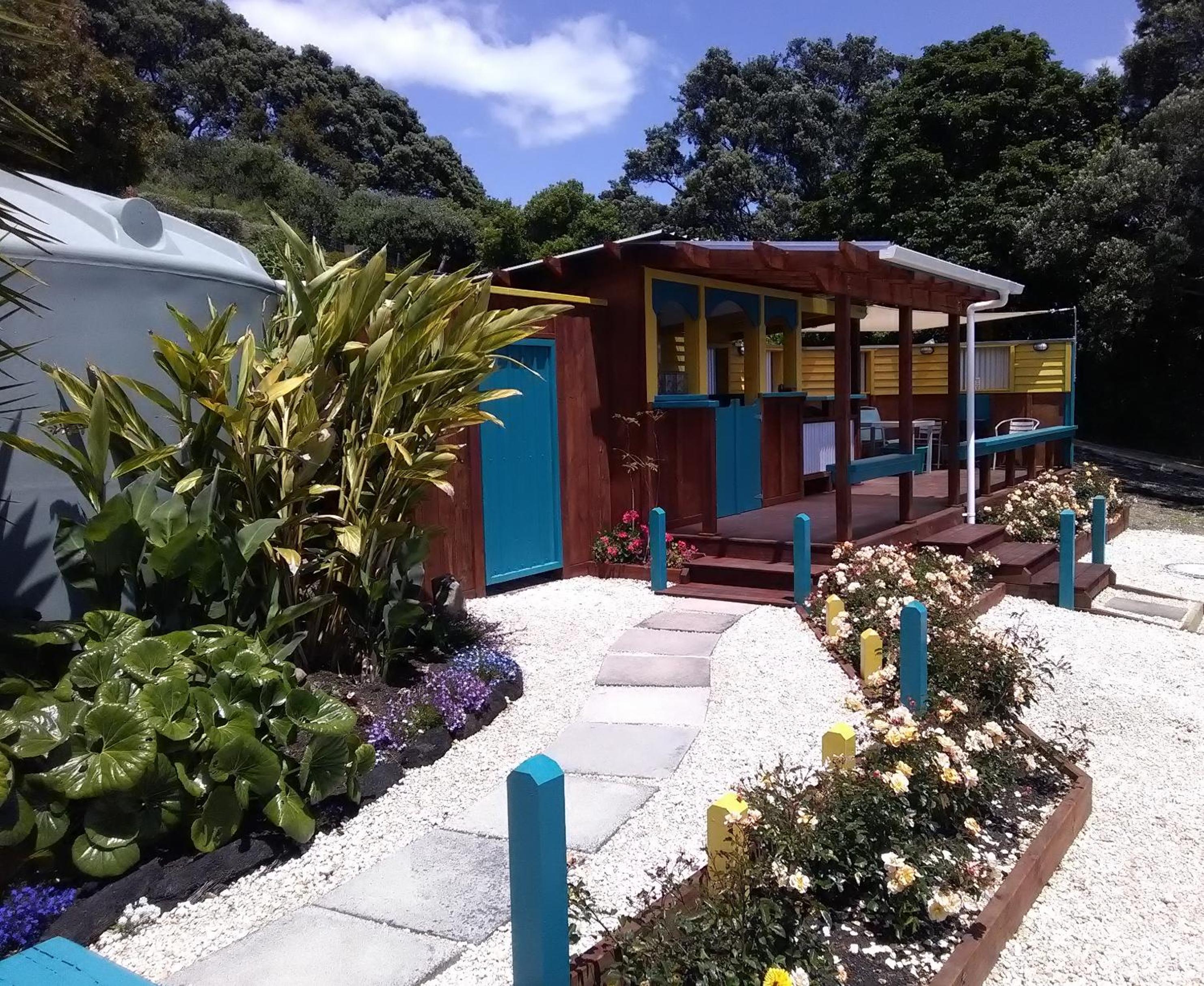 Te Aputa Lodge formerly La Casa Te Puru Lodge