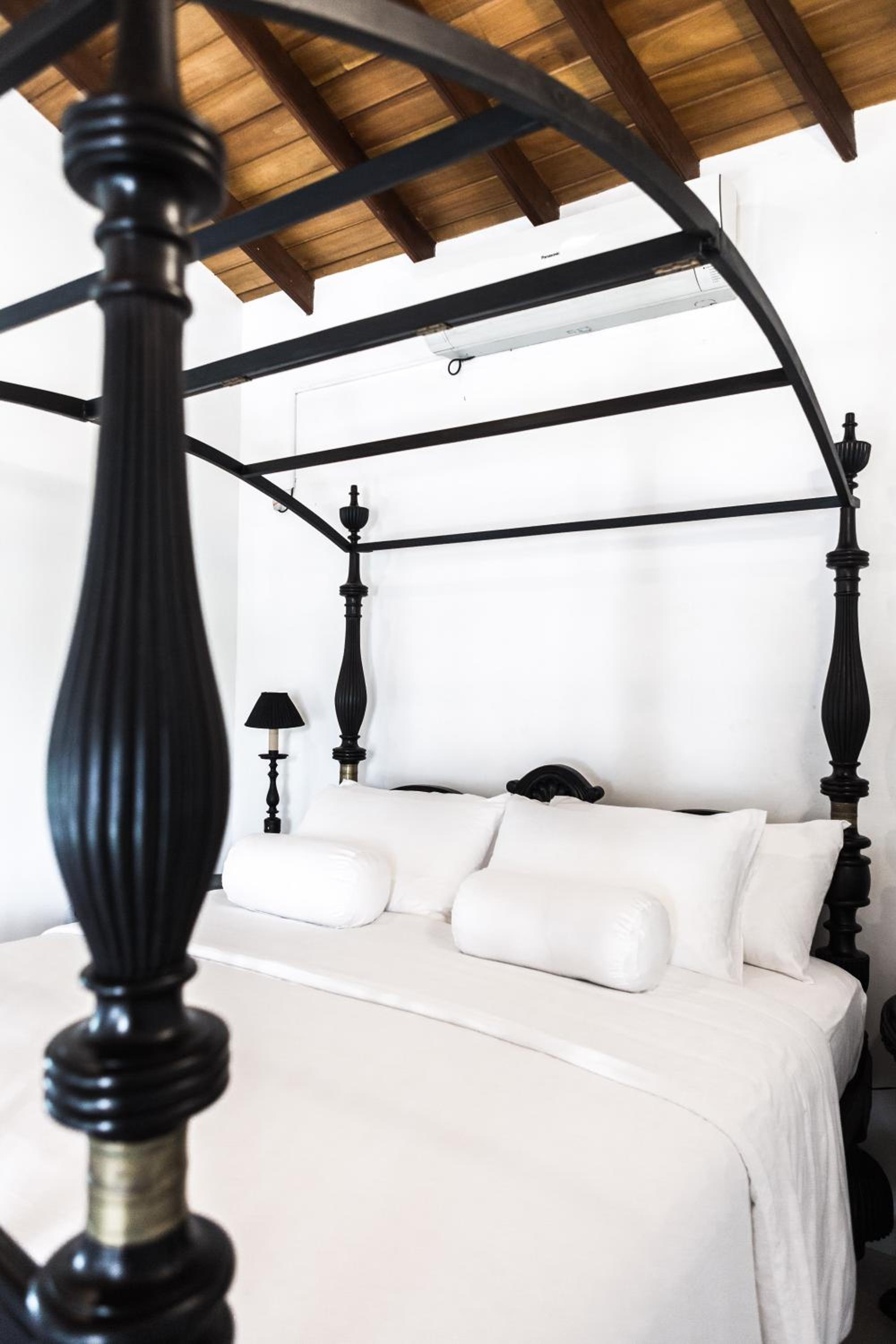 Villa White Queen Resort & Spa