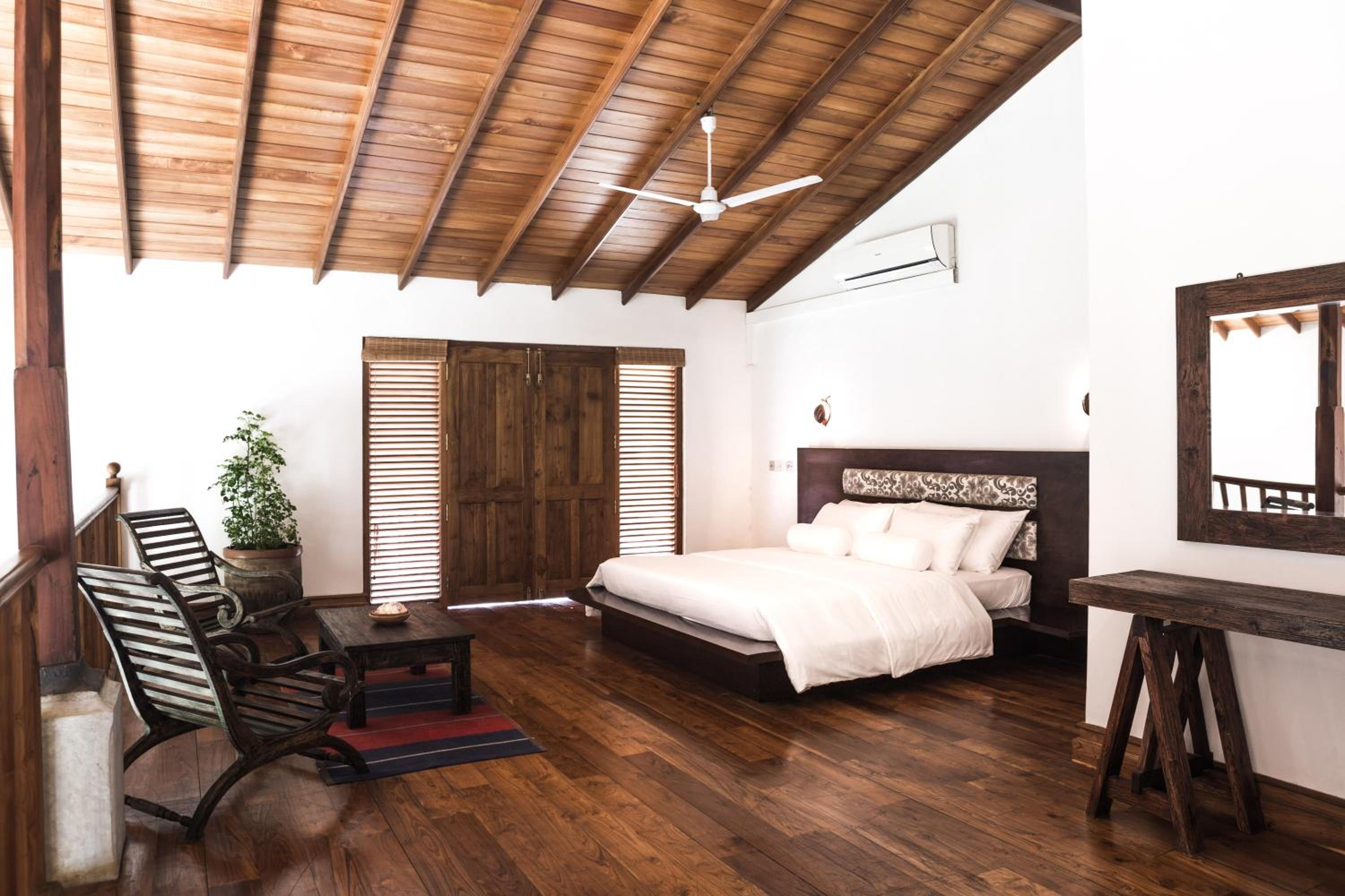Villa White Queen Resort & Spa