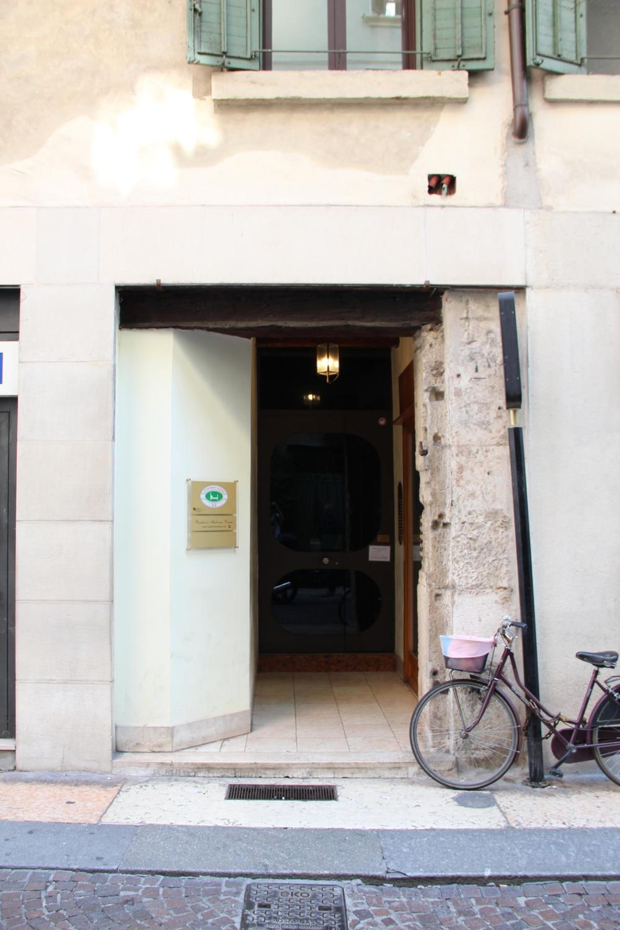 Residenza Buglioni Piazza Erbe view 3