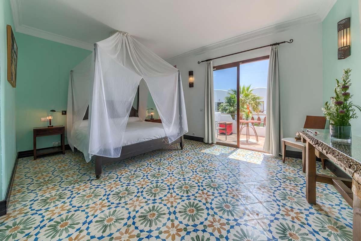 Apartamentos Turisticos Bahia De Trafalgar