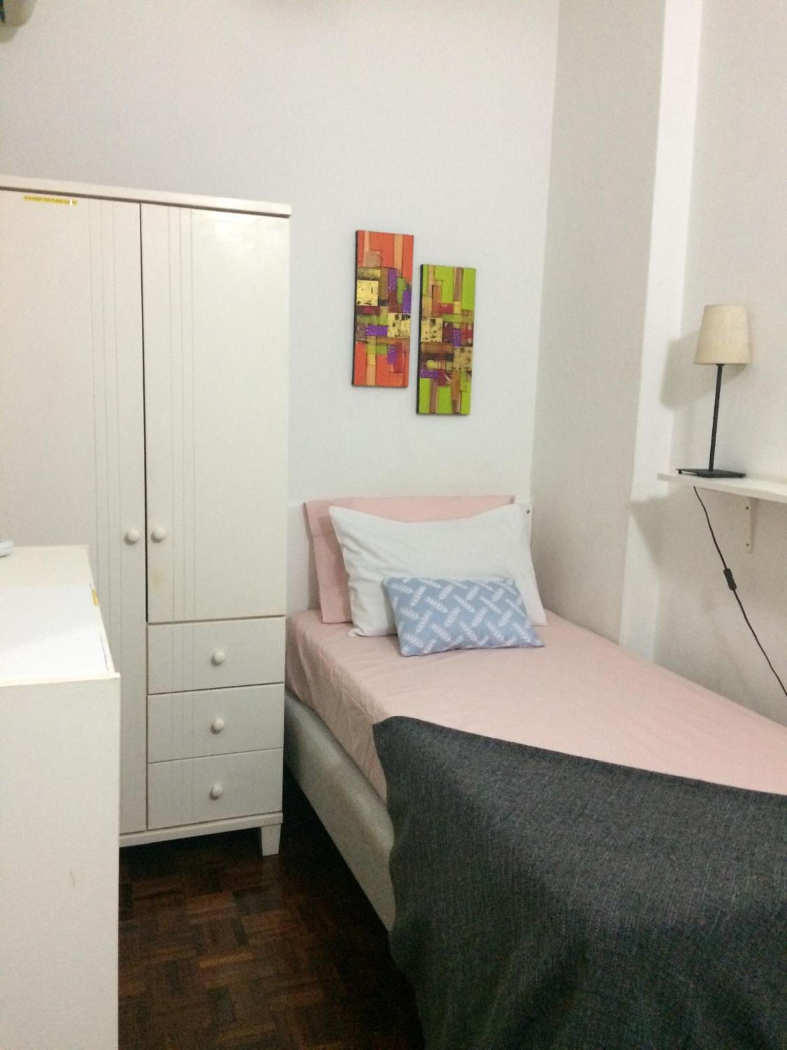 Cozy Little Room at Suria Kipark Damansara Apartment with Fully Equipped Kitchen and Laundry