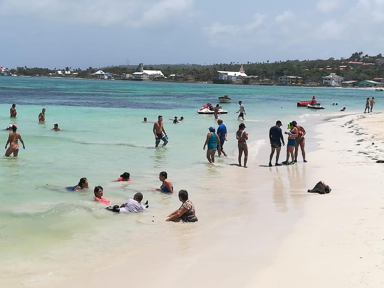 Rocky Cay Lodging