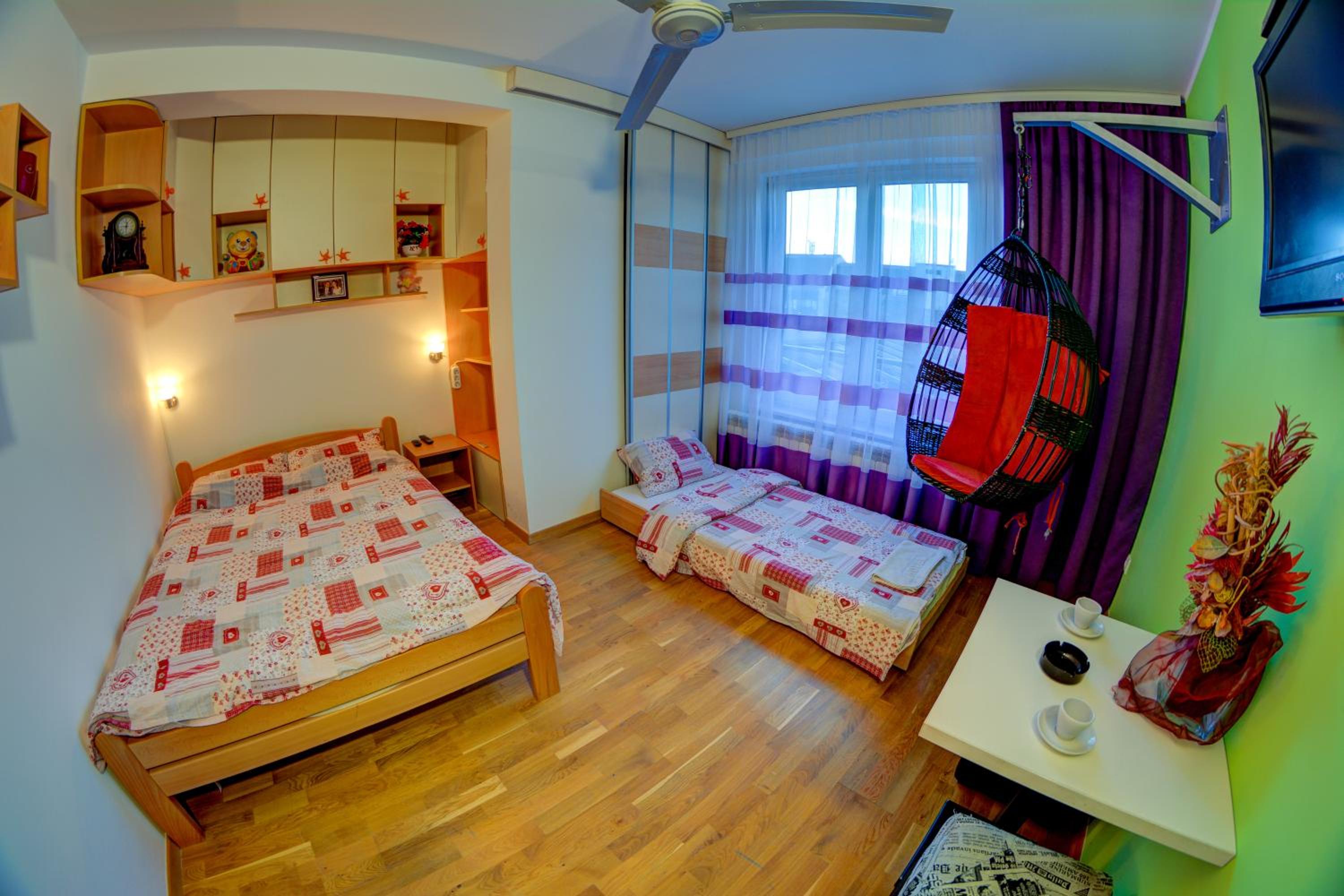 Rooms And Apartments S