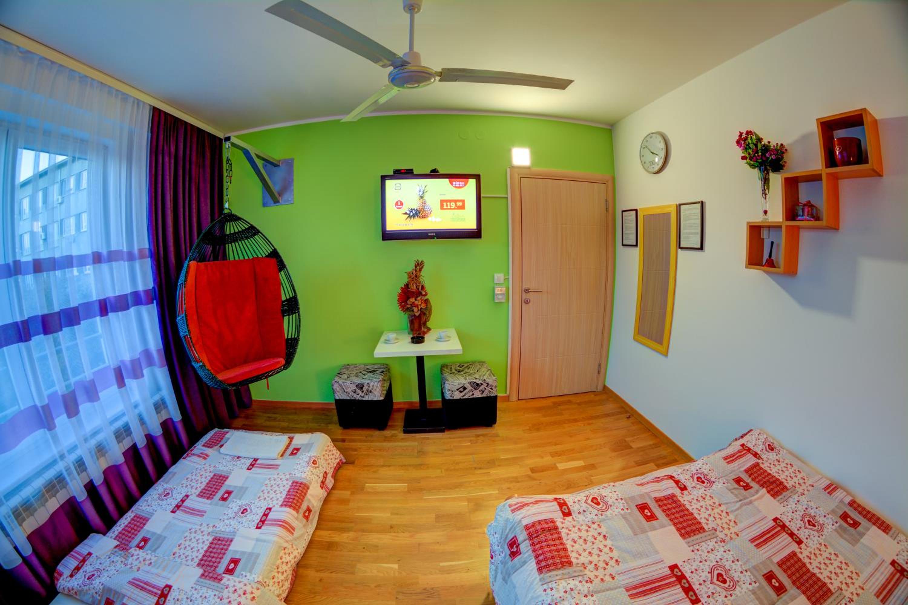 Rooms And Apartments S