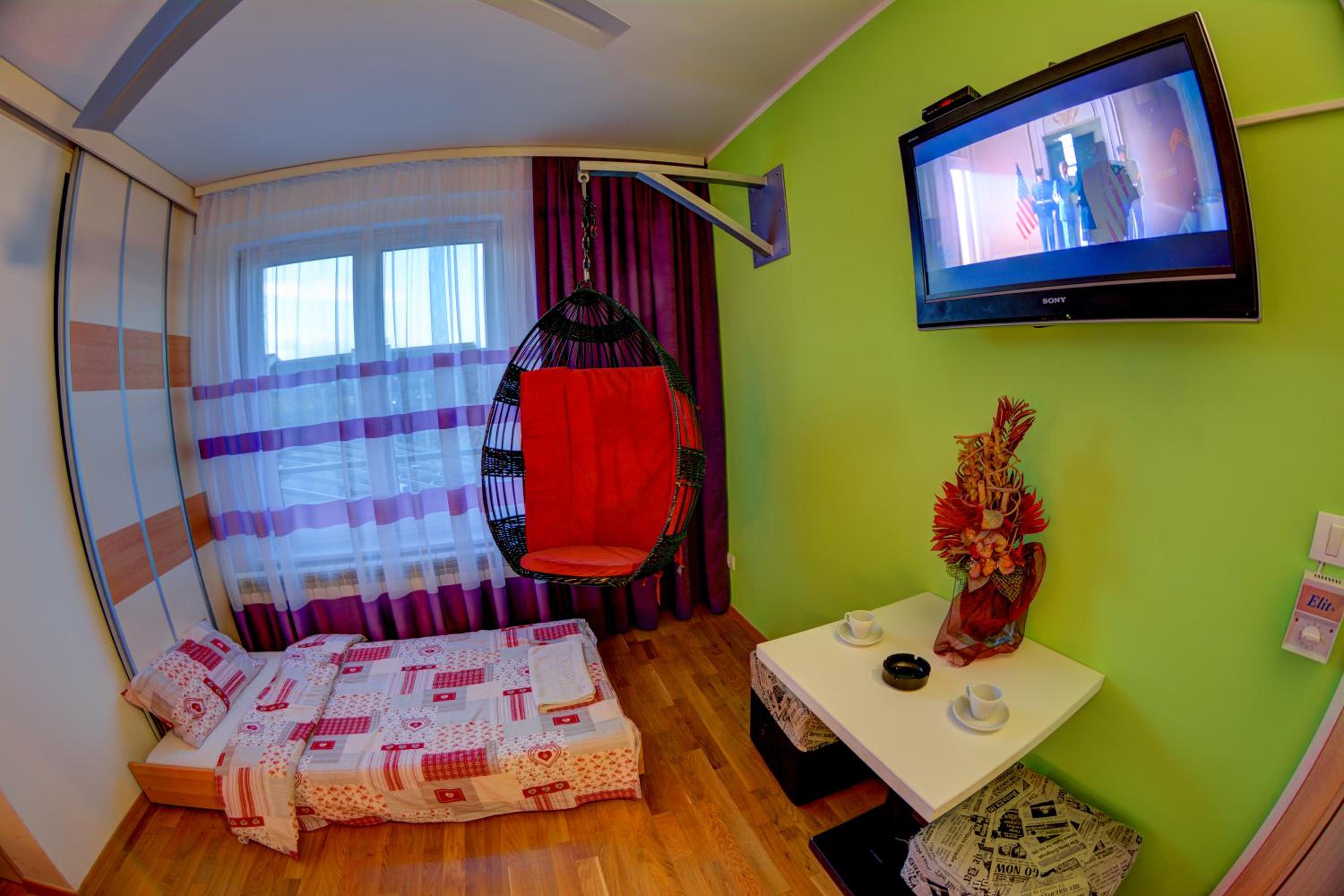 Rooms And Apartments S