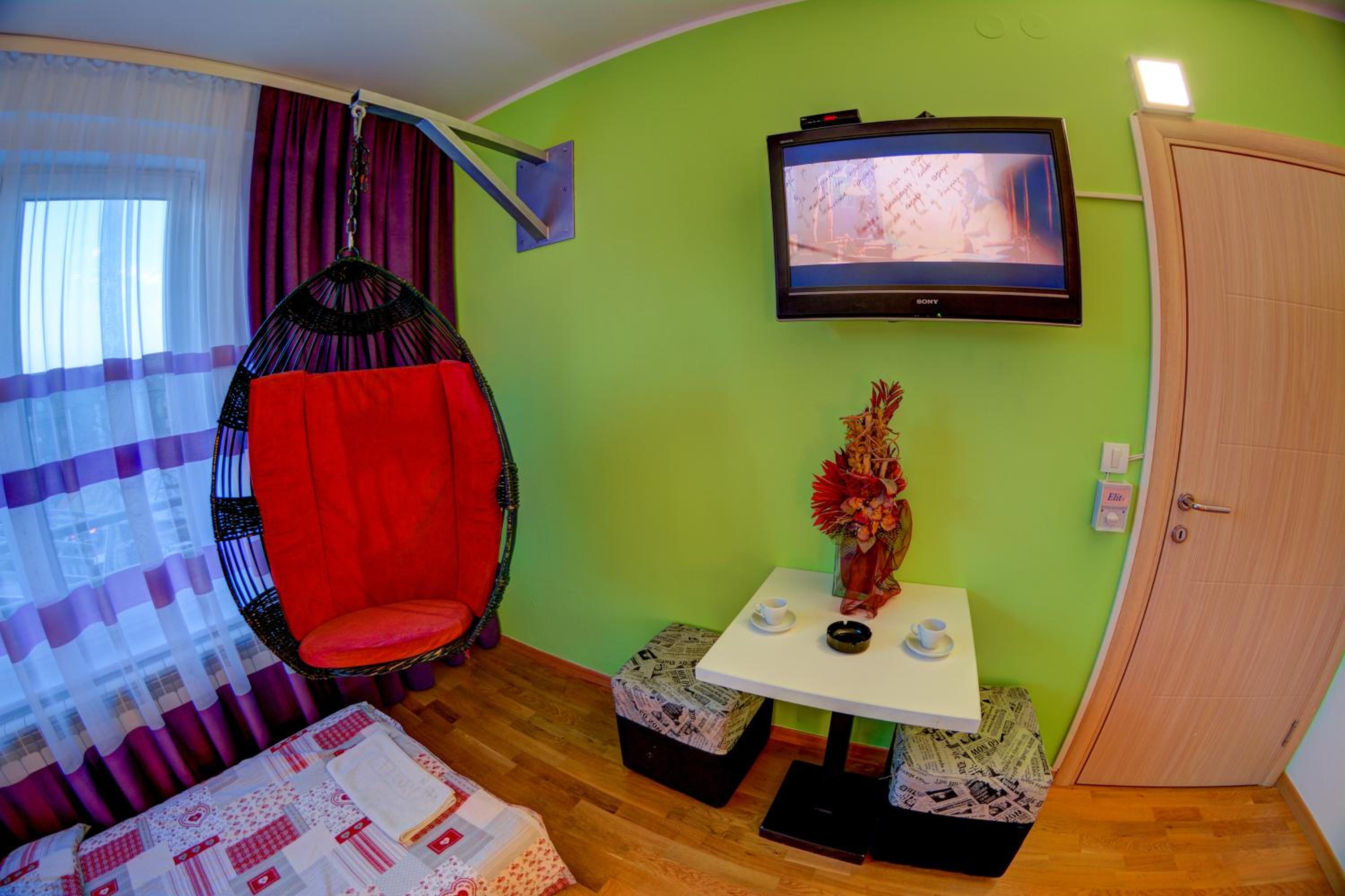 Rooms And Apartments S