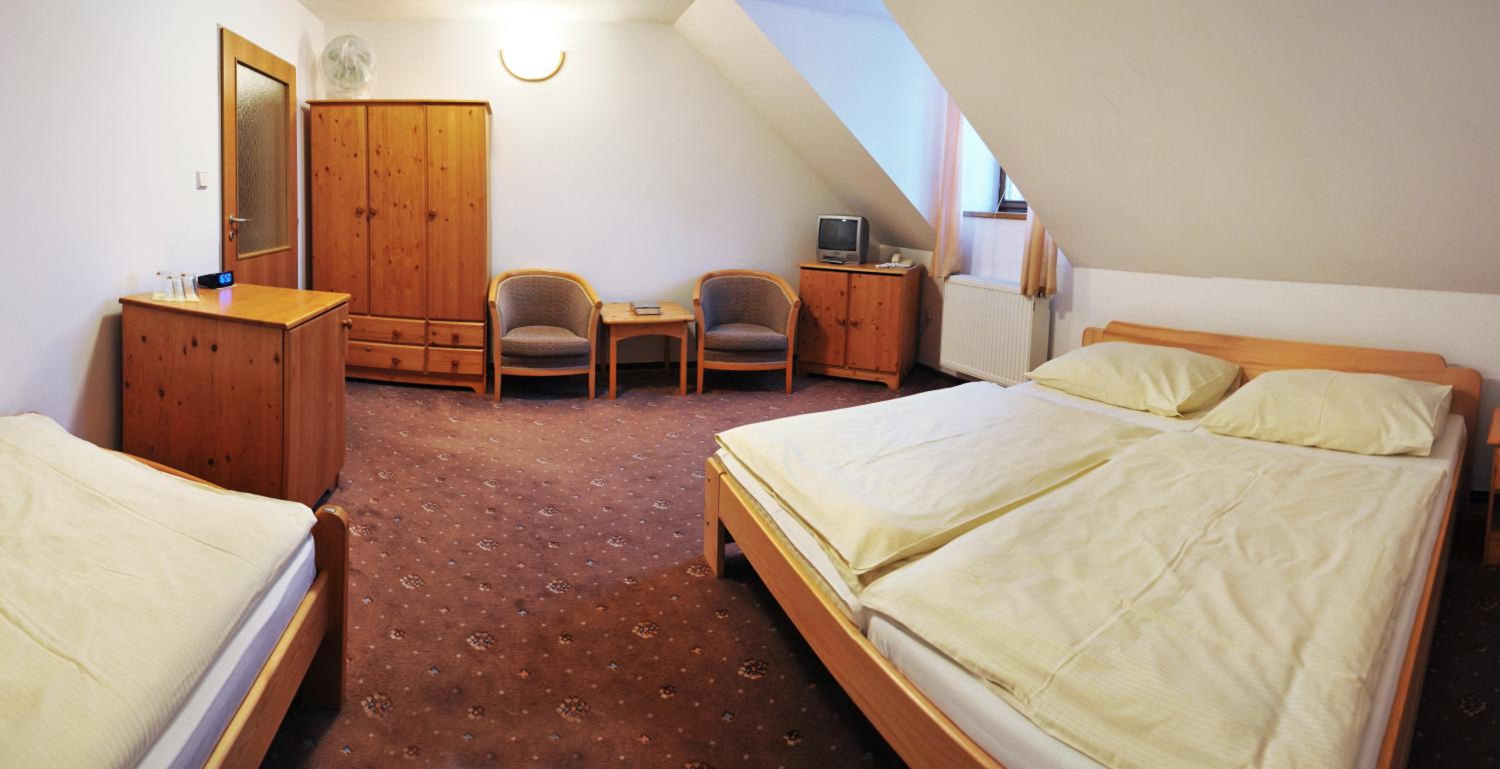 Klášter Hejnice - vzdělávací, konferenční a poutní dům
