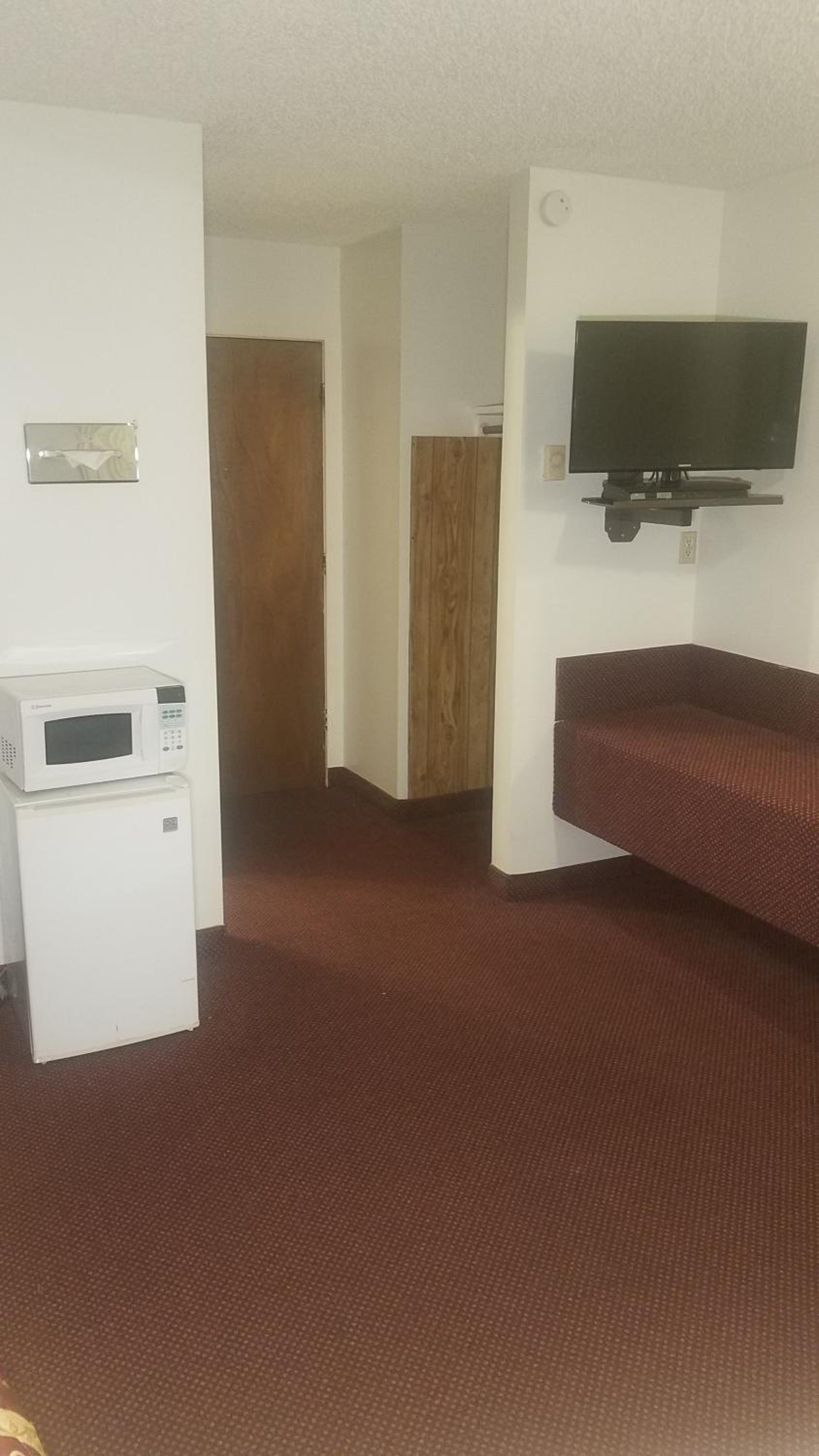 Amber Inn Motel