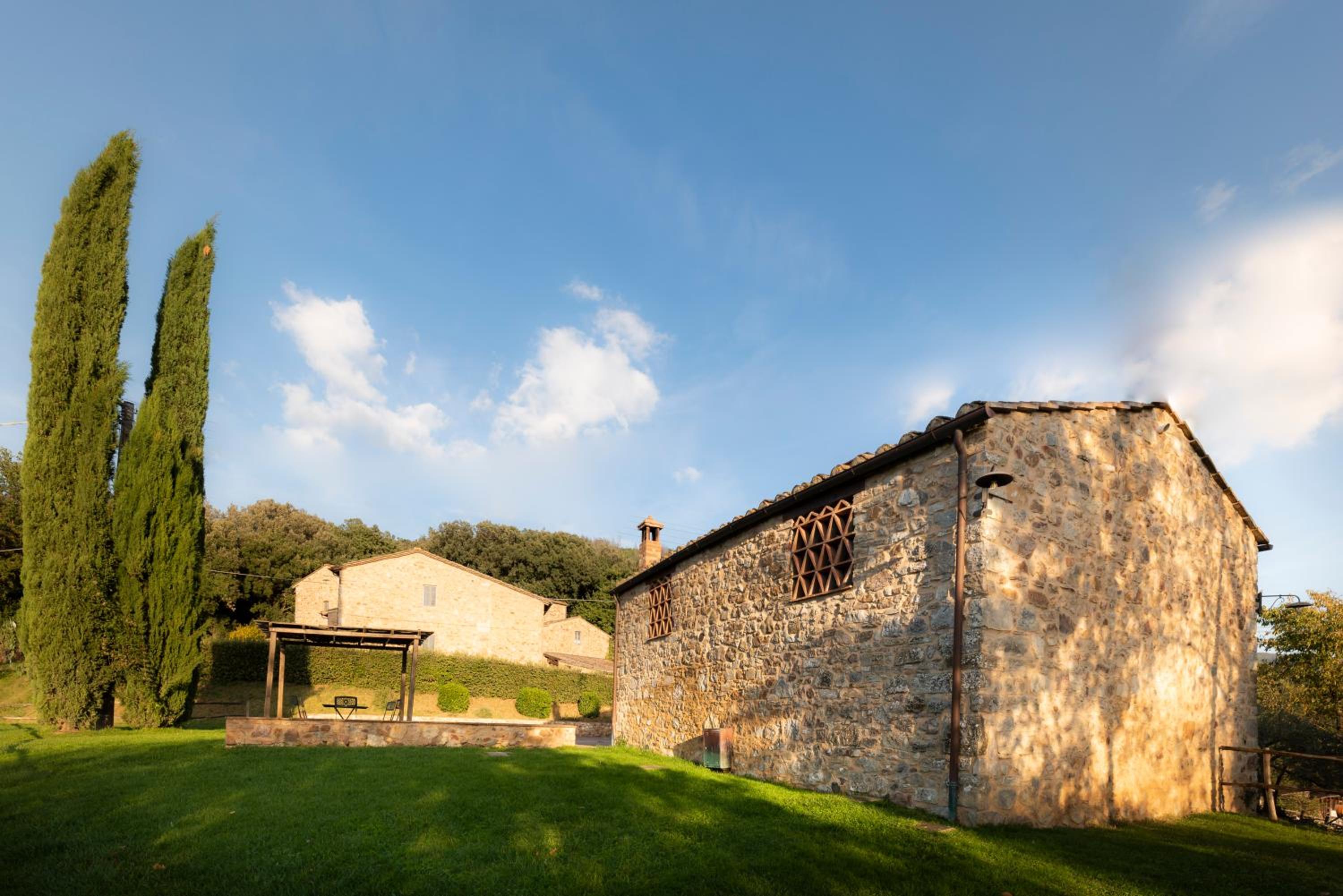 Agriturismo Verniano Five Apartments with Panoramic Pool view 2