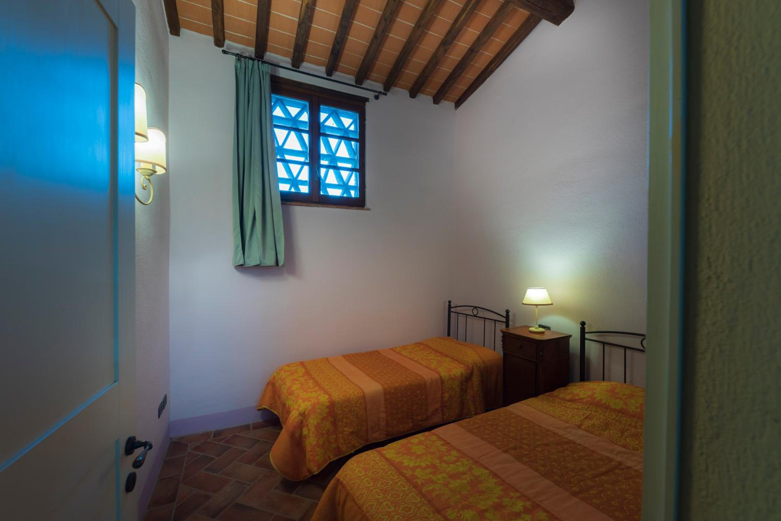 Agriturismo Verniano Five Apartments with Panoramic Pool view 5