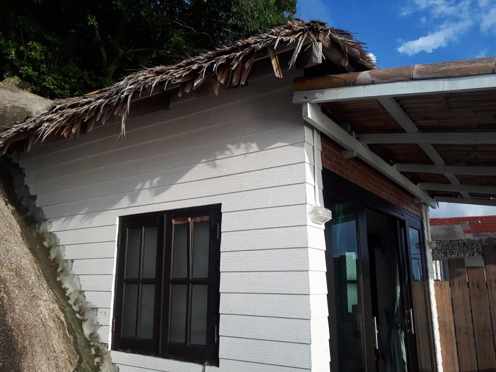 Lighthouse Bungalows view 4