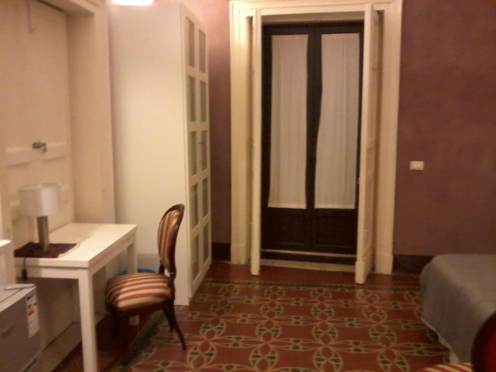 Domoikos en Catania — hotel room