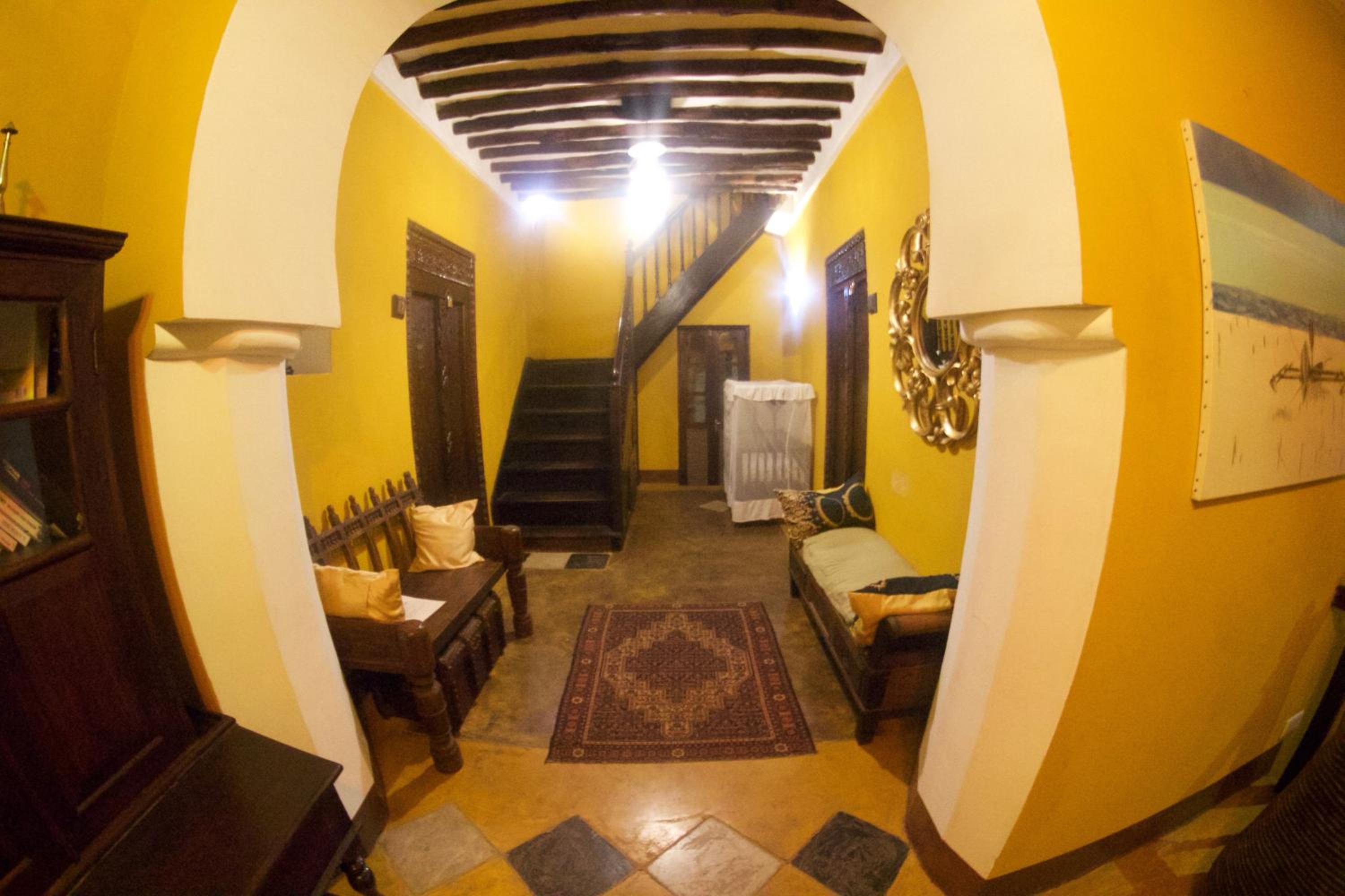 Kholle House