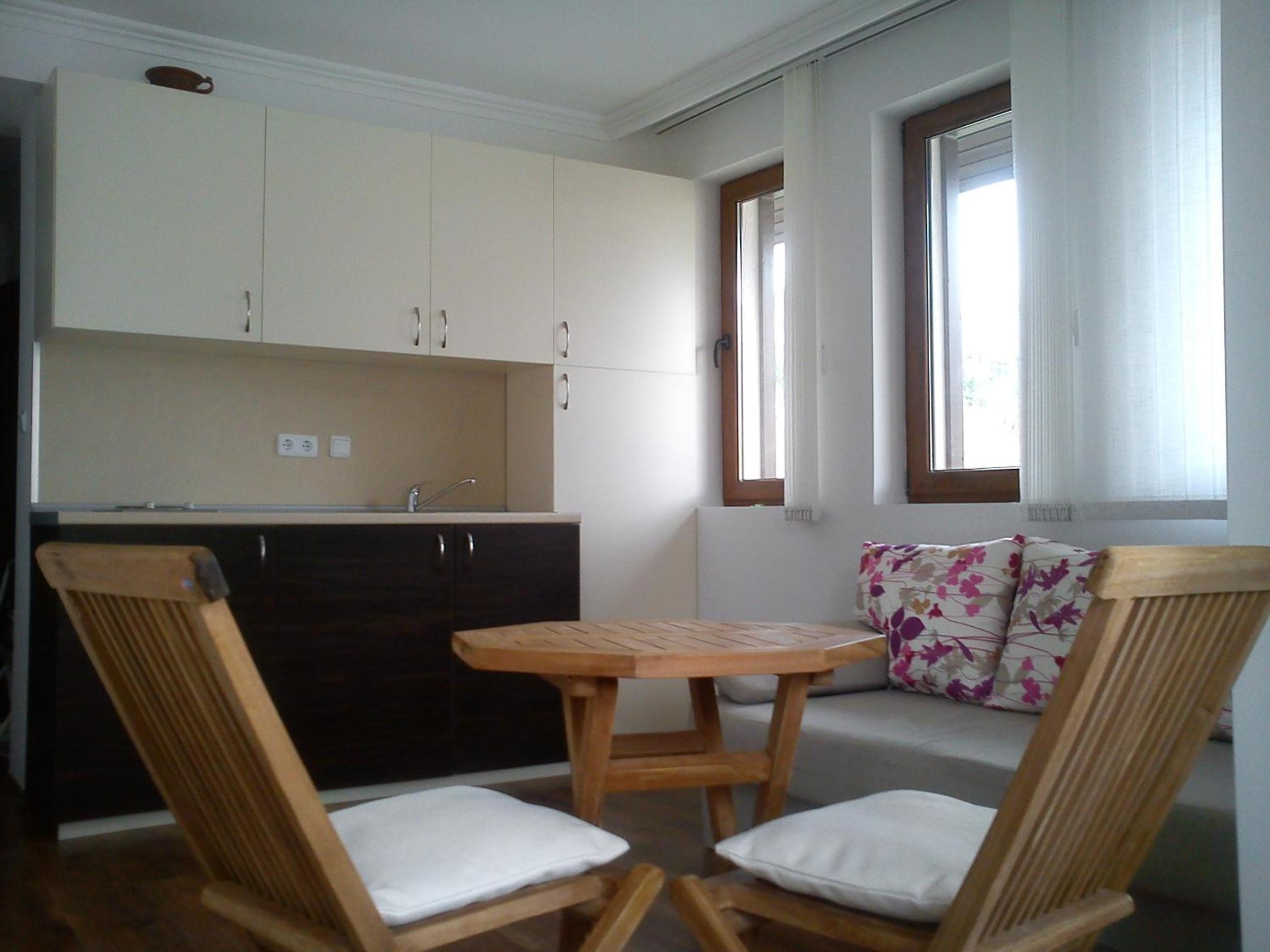 Complex Kentavar - Free Fast WiFi