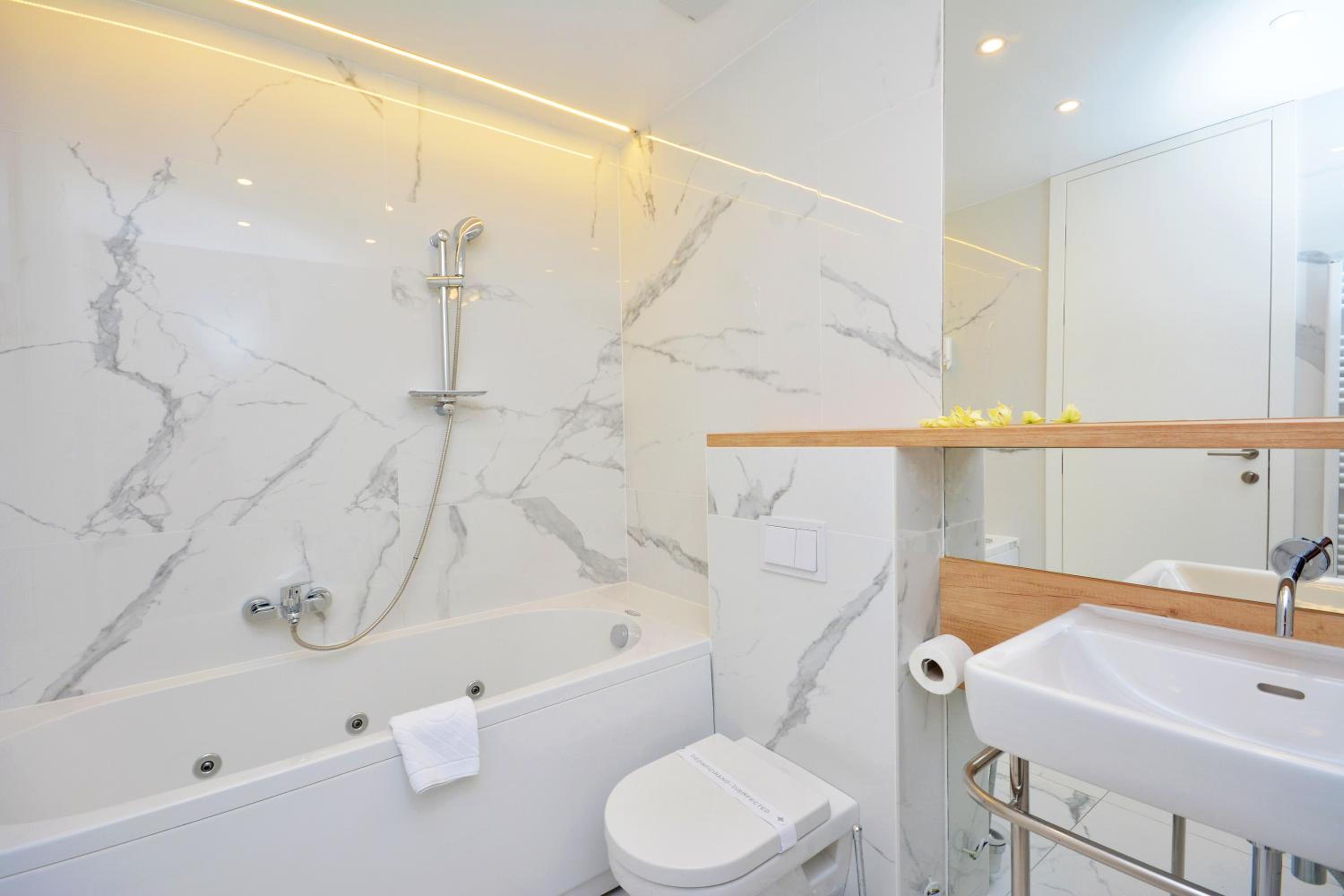 Jona Rooms Podstrana