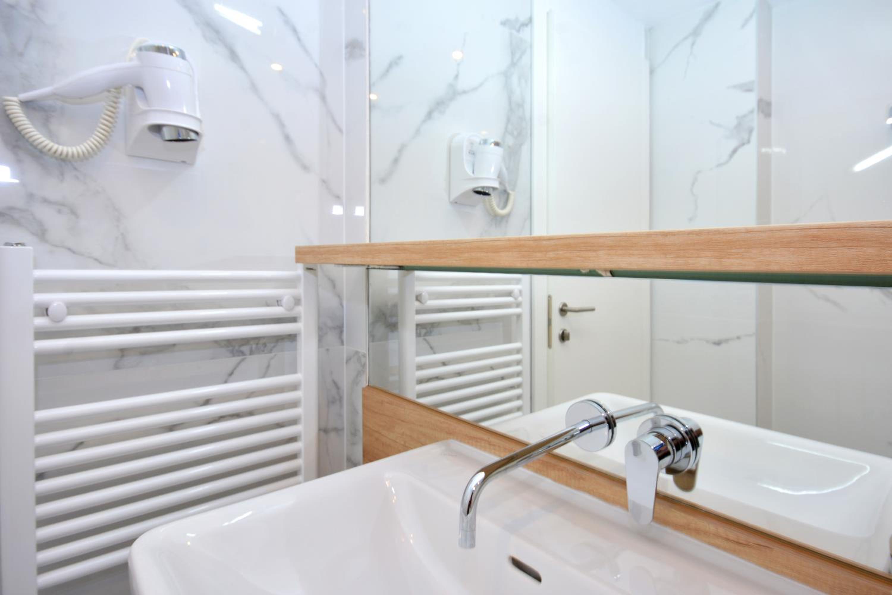 Jona Rooms Podstrana