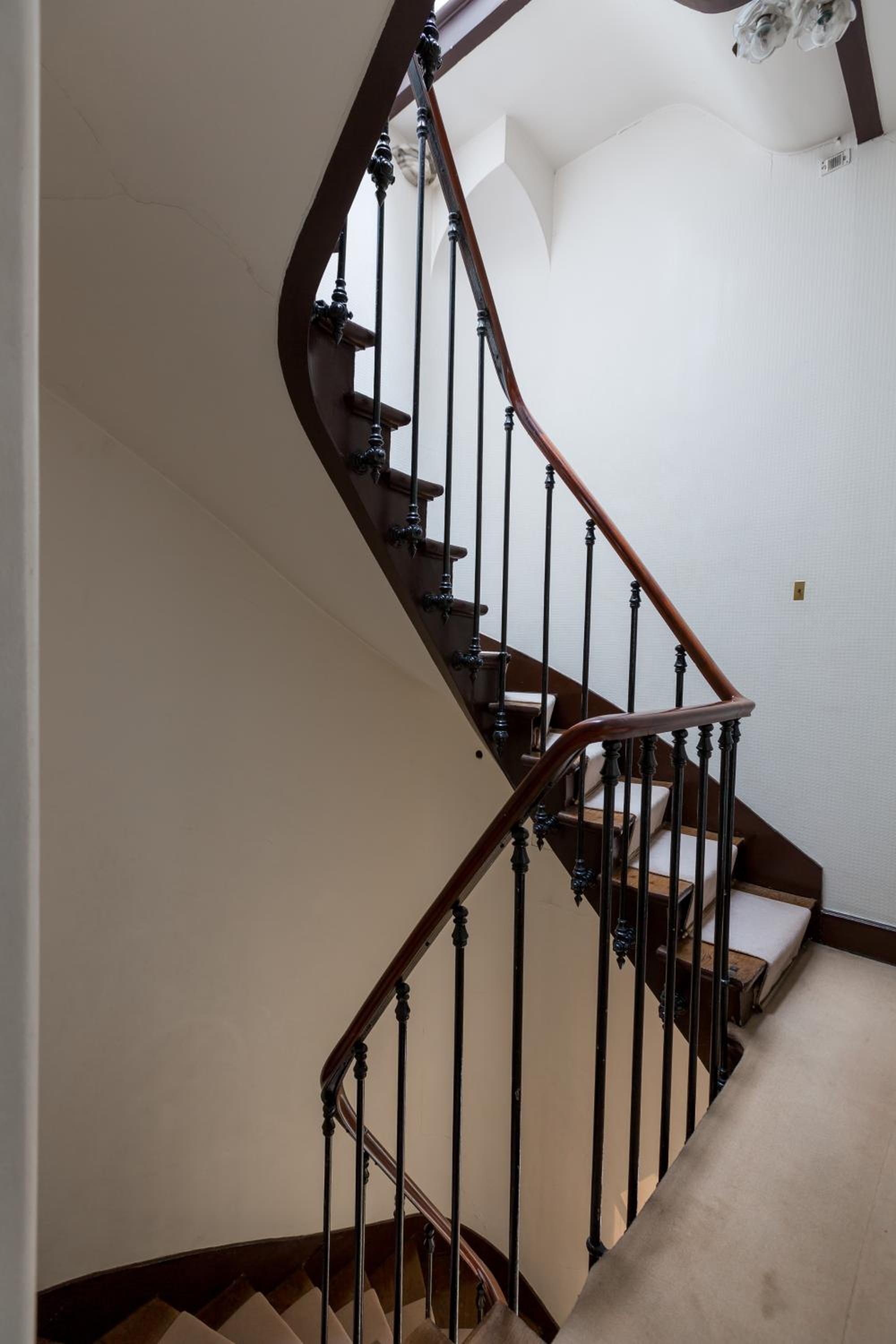 Veeve - Charming Townhouse near Parc Montsouris