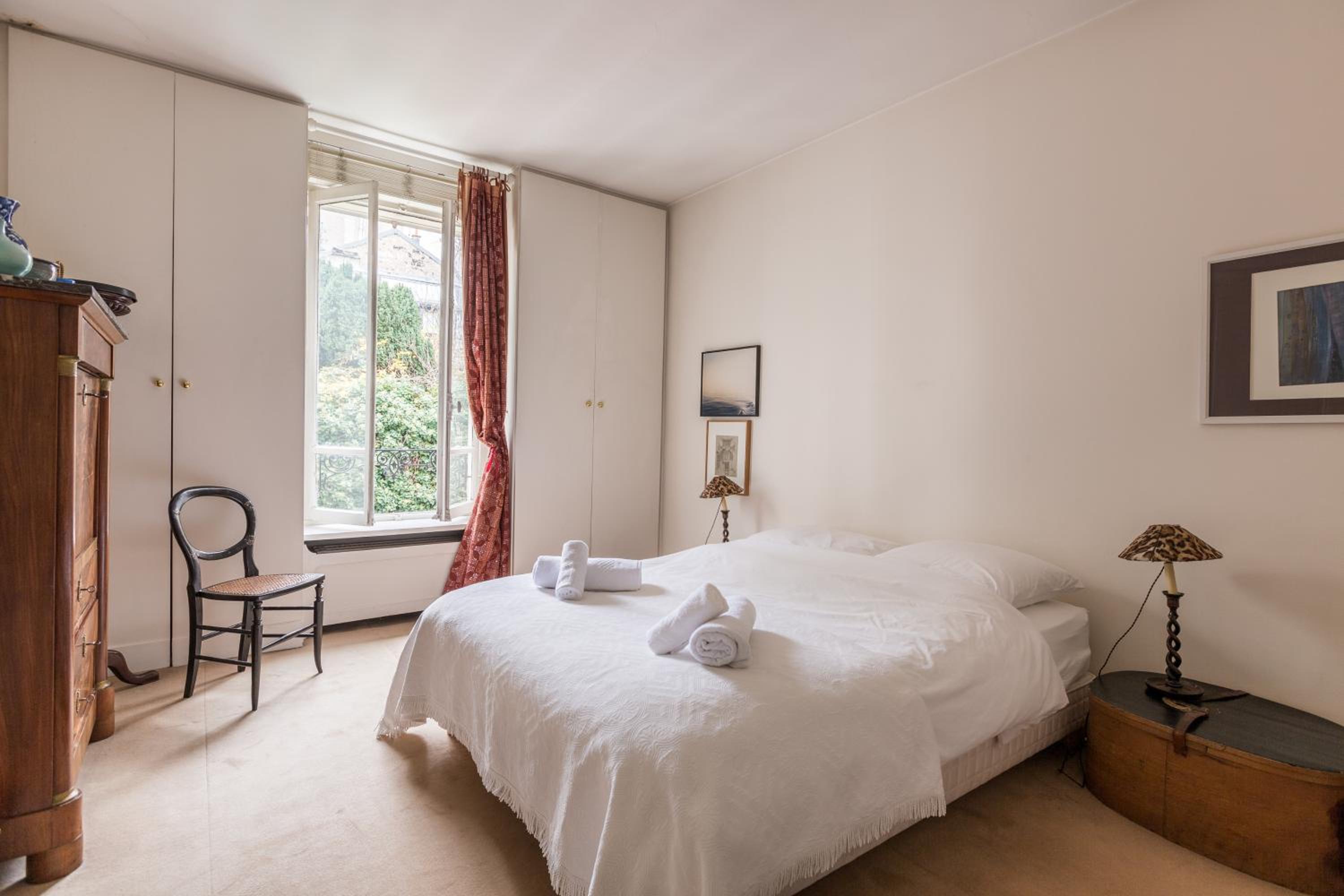 Veeve - Charming Townhouse near Parc Montsouris