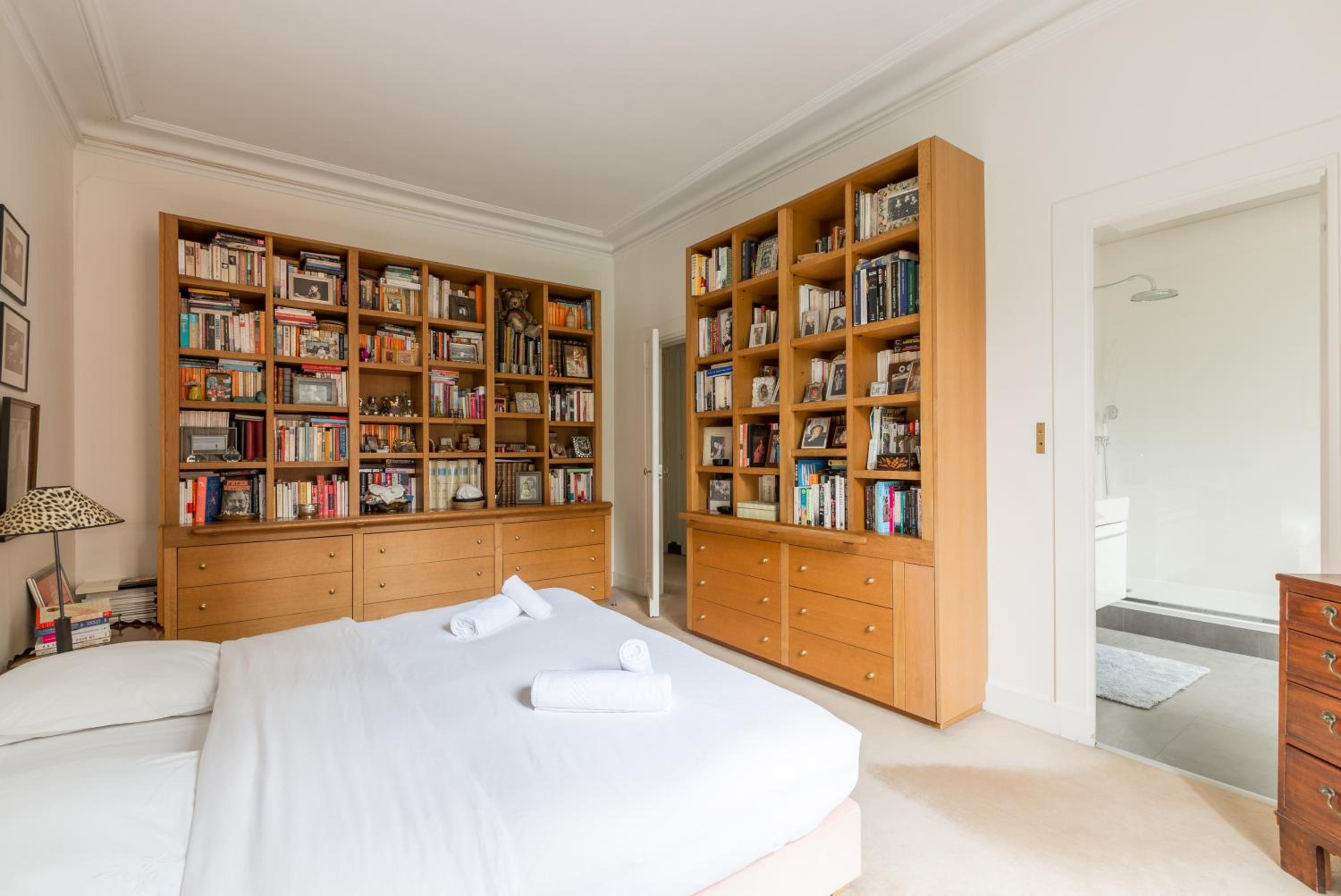 Veeve - Charming Townhouse near Parc Montsouris