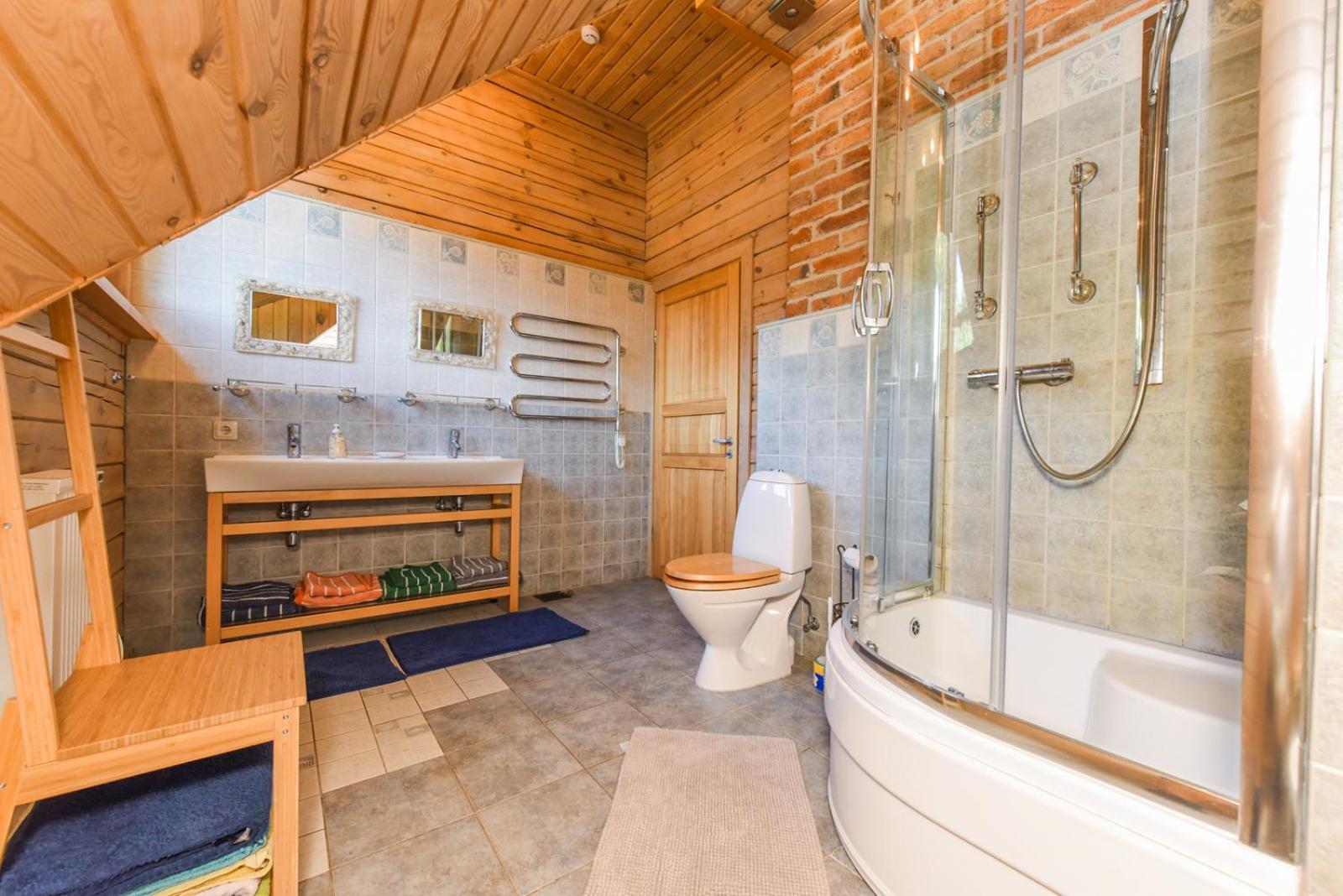 Photo 37