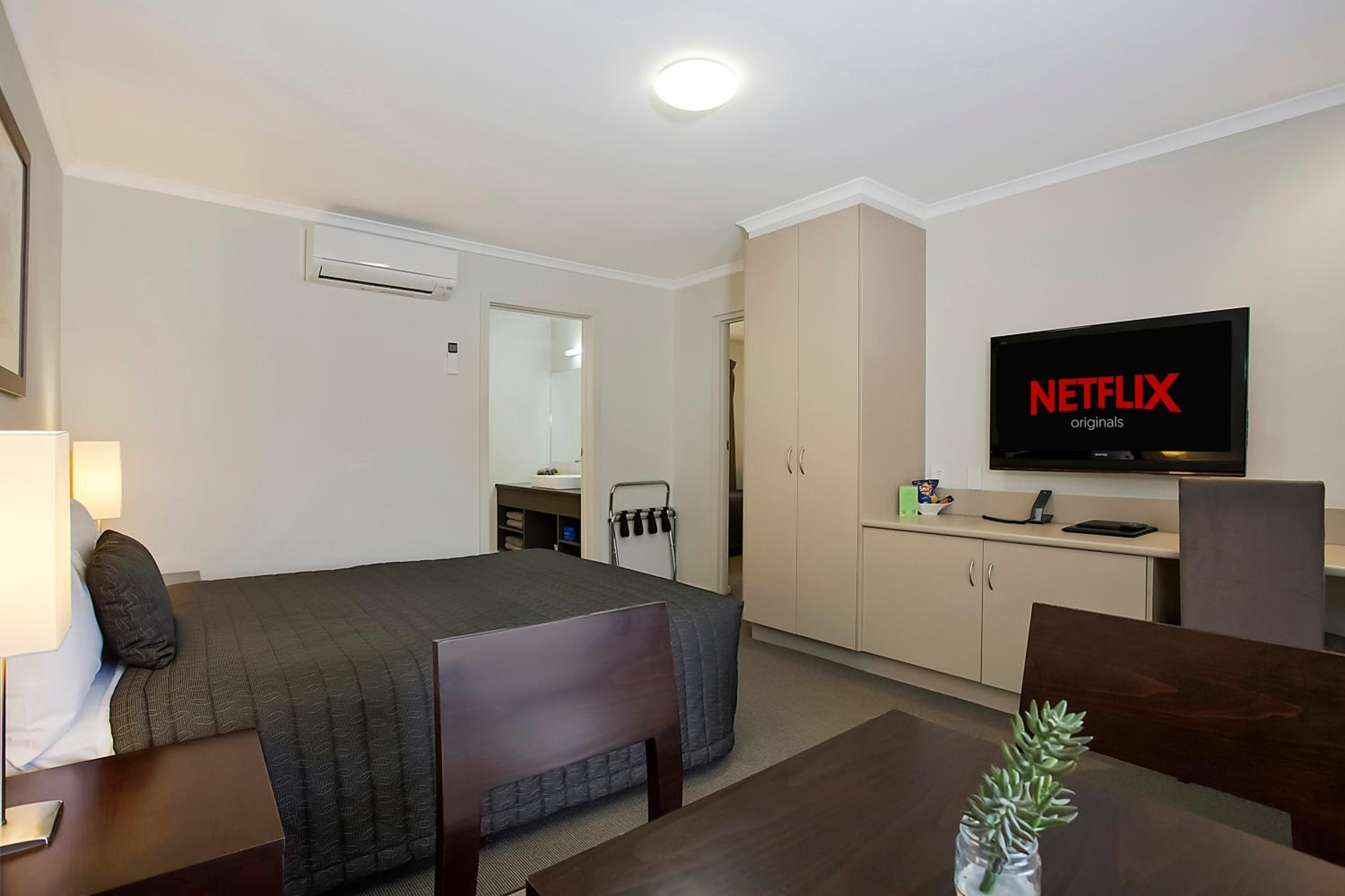 Warrnambool Vacations - Elm Tree Motel - Property Image 5
