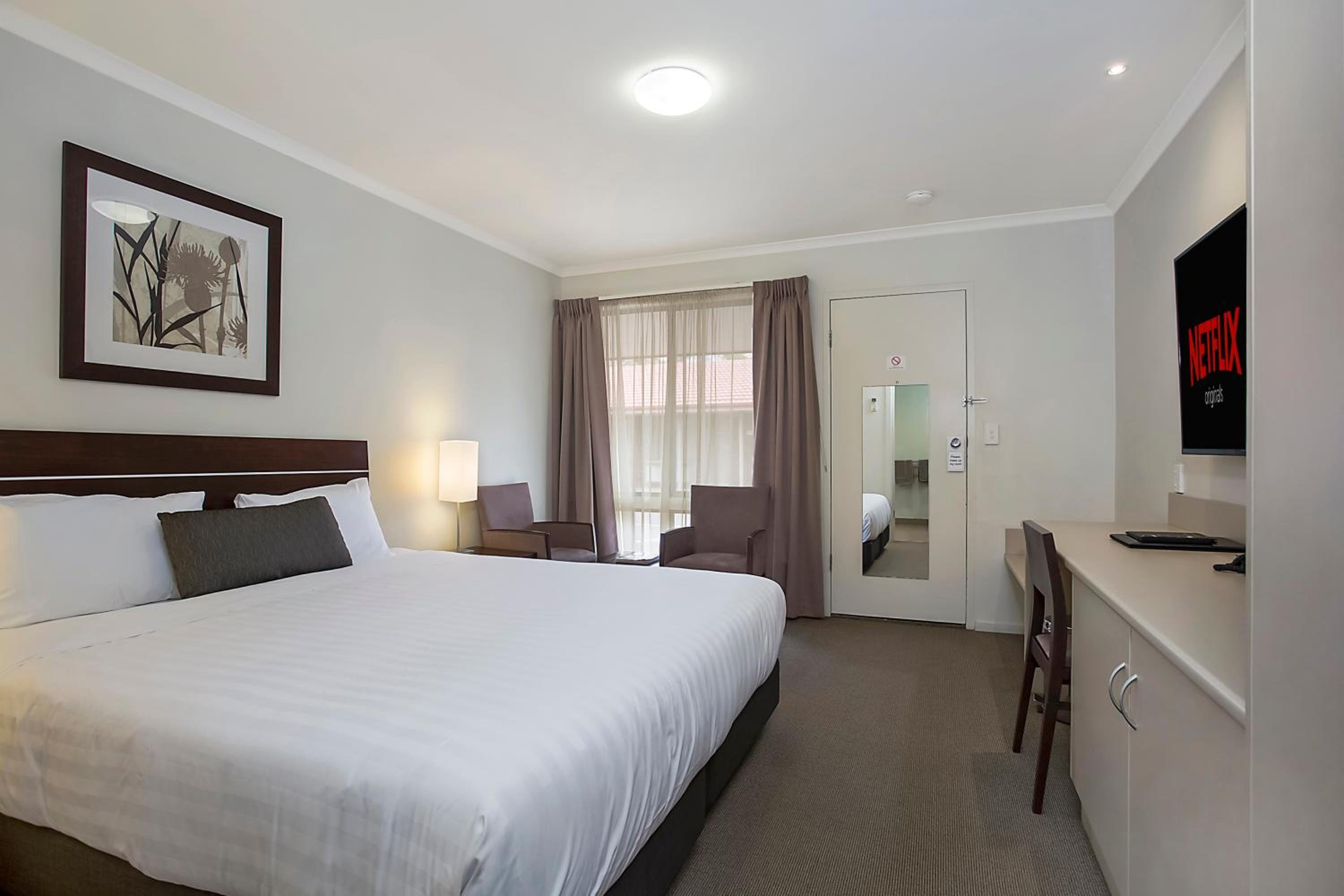 Warrnambool Vacations - Elm Tree Motel - Property Image 2